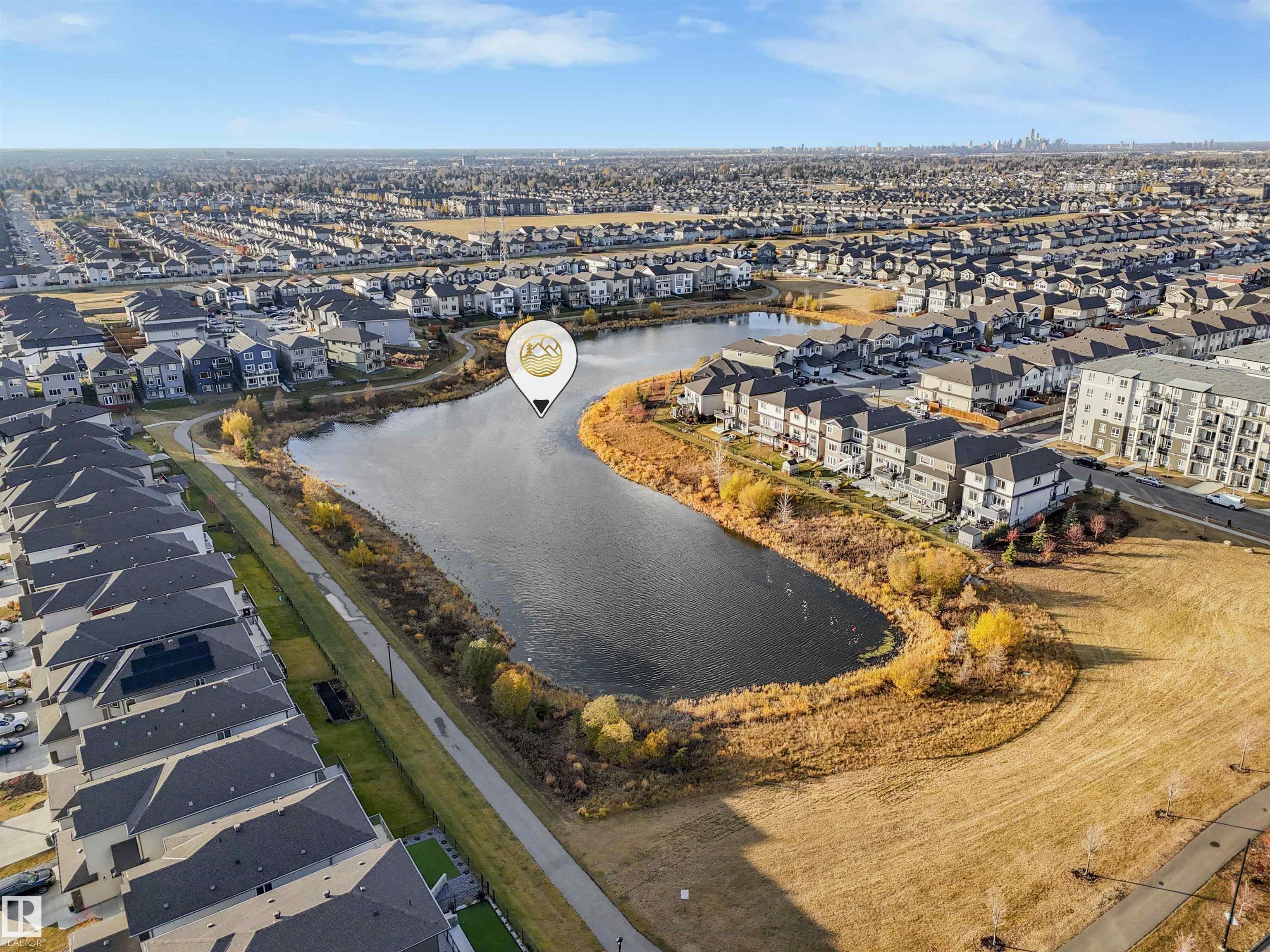 https://zimg.paragon.ice.com/ParagonImages/Property/PM/RAE/225410807/57/0/0/5f8abf75d4dc67af23b19342e02baf77/1/6b086ebca0c2730a539f77e72fc72336/225410807-019d7438-de7f-4a26-bd85-b6462cf4e551.JPG
