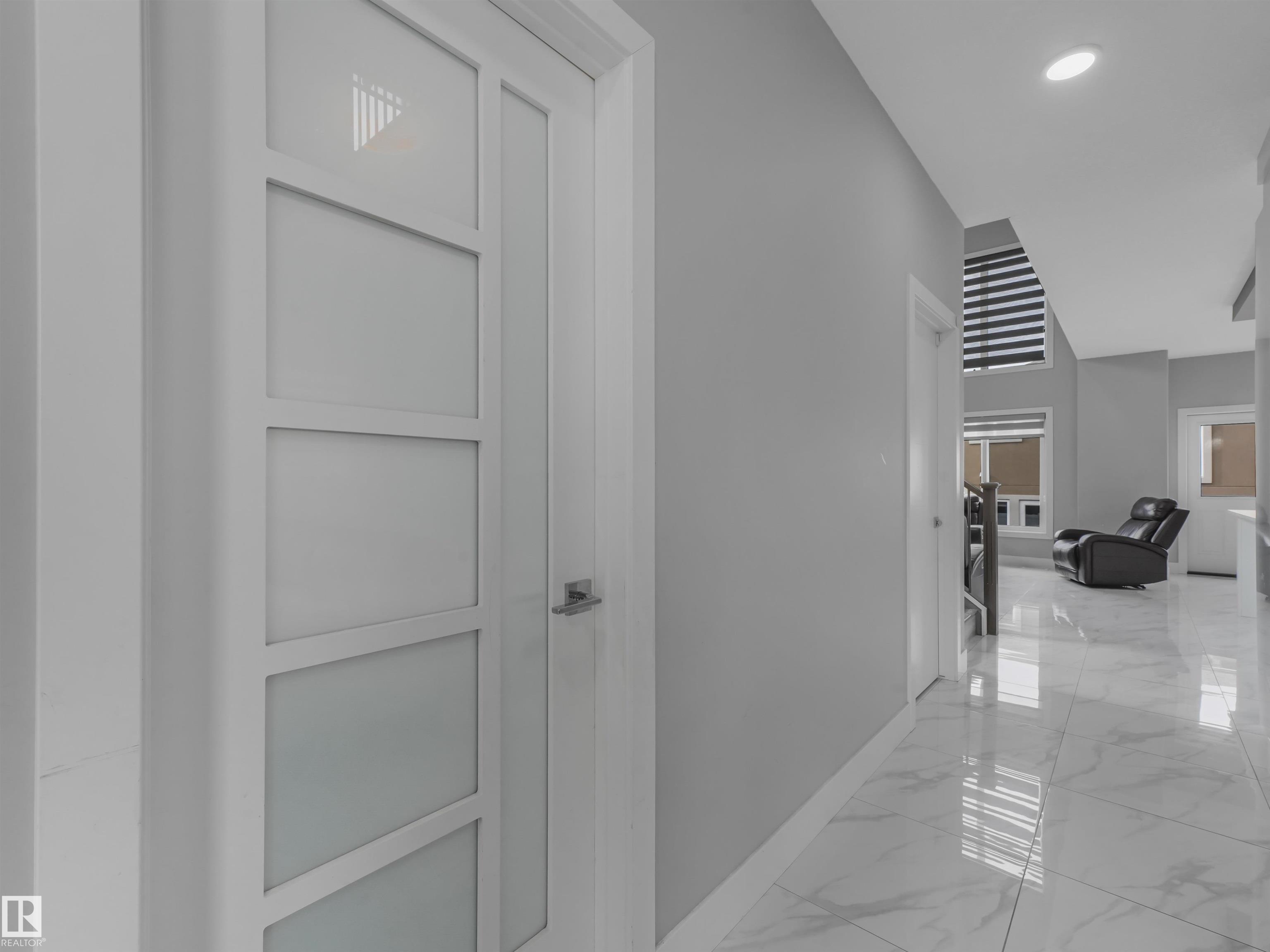 https://zimg.paragon.ice.com/ParagonImages/Property/PM/RAE/225410807/8/0/0/47adf3ddced30a8c79bb2bbcc4ac417e/1/6b086ebca0c2730a539f77e72fc72336/225410807-2839ef05-2e35-4c68-af9d-2e8cdd5e4707.JPG