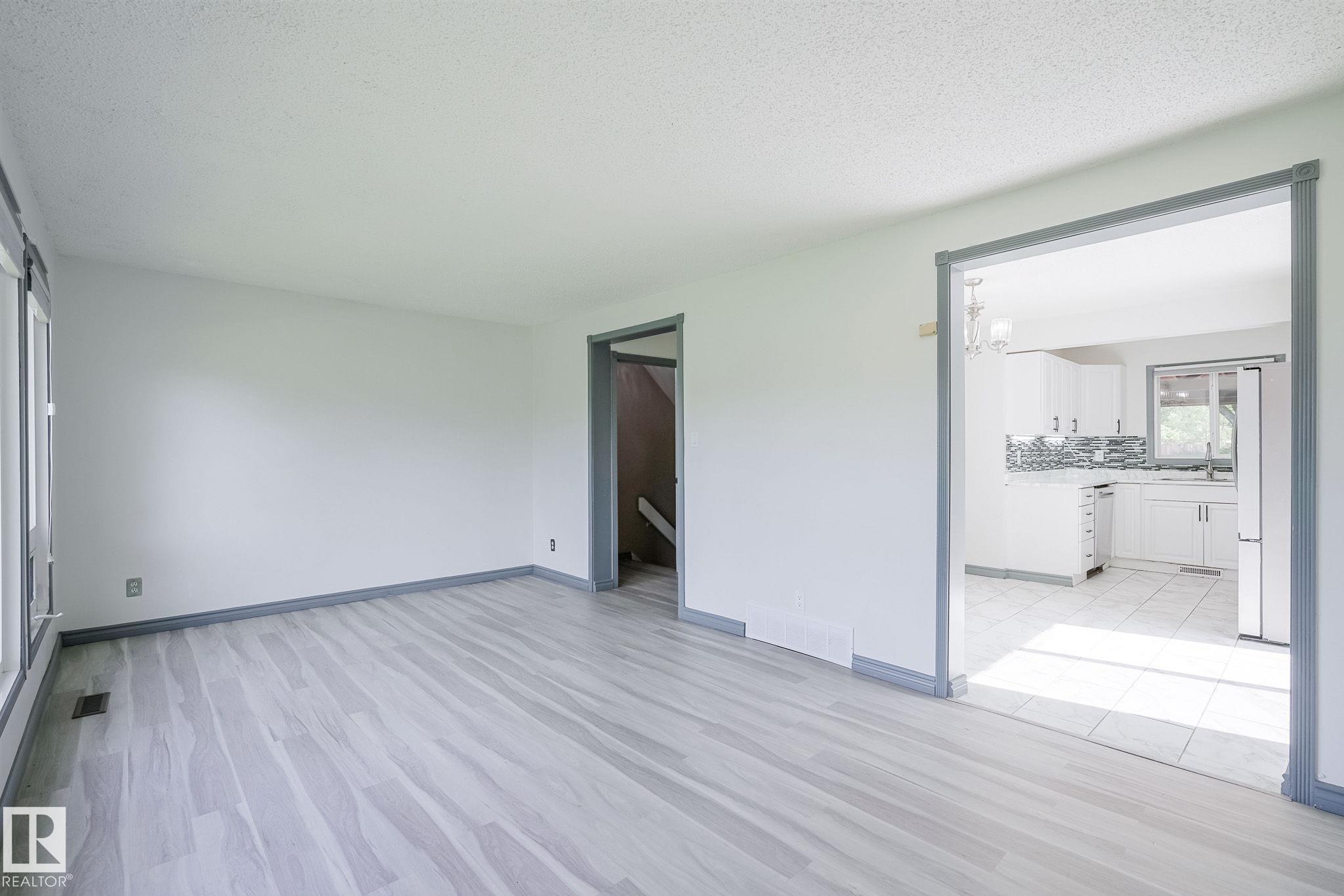 https://zimg.paragon.ice.com/ParagonImages/Property/PM/RAE/225410818/17/0/0/c6383b814e7bfba5be11b8734ca34c4d/1/4e450c5b7ec847c727b2156b639d1e44/225410818-2d899bbf-f4b5-498e-961c-8933b61b296a.JPG