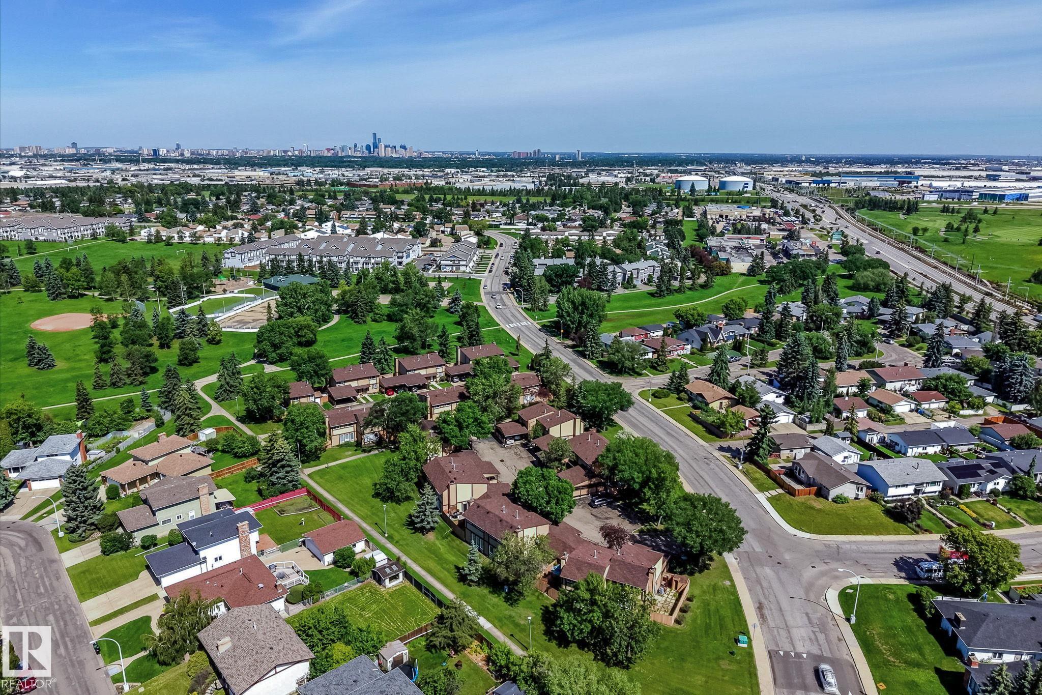 https://zimg.paragon.ice.com/ParagonImages/Property/PM/RAE/225410818/44/0/0/d9b902c1bd5d70d1845264de1e3ff216/1/4e450c5b7ec847c727b2156b639d1e44/225410818-d6bd681f-150c-4627-b27d-a024ebf4b9a3.JPG