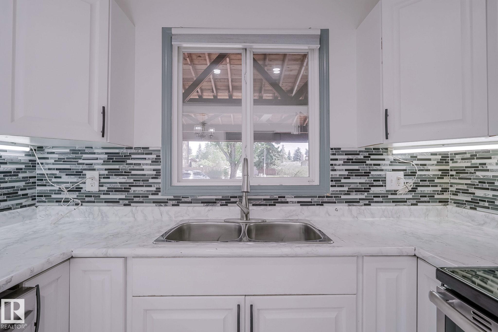 https://zimg.paragon.ice.com/ParagonImages/Property/PM/RAE/225410818/9/0/0/79567e3644095de6f6db3ce70067fa70/1/4e450c5b7ec847c727b2156b639d1e44/225410818-05b25a1a-61d6-4c89-93b6-8e3b1cc97bb7.JPG