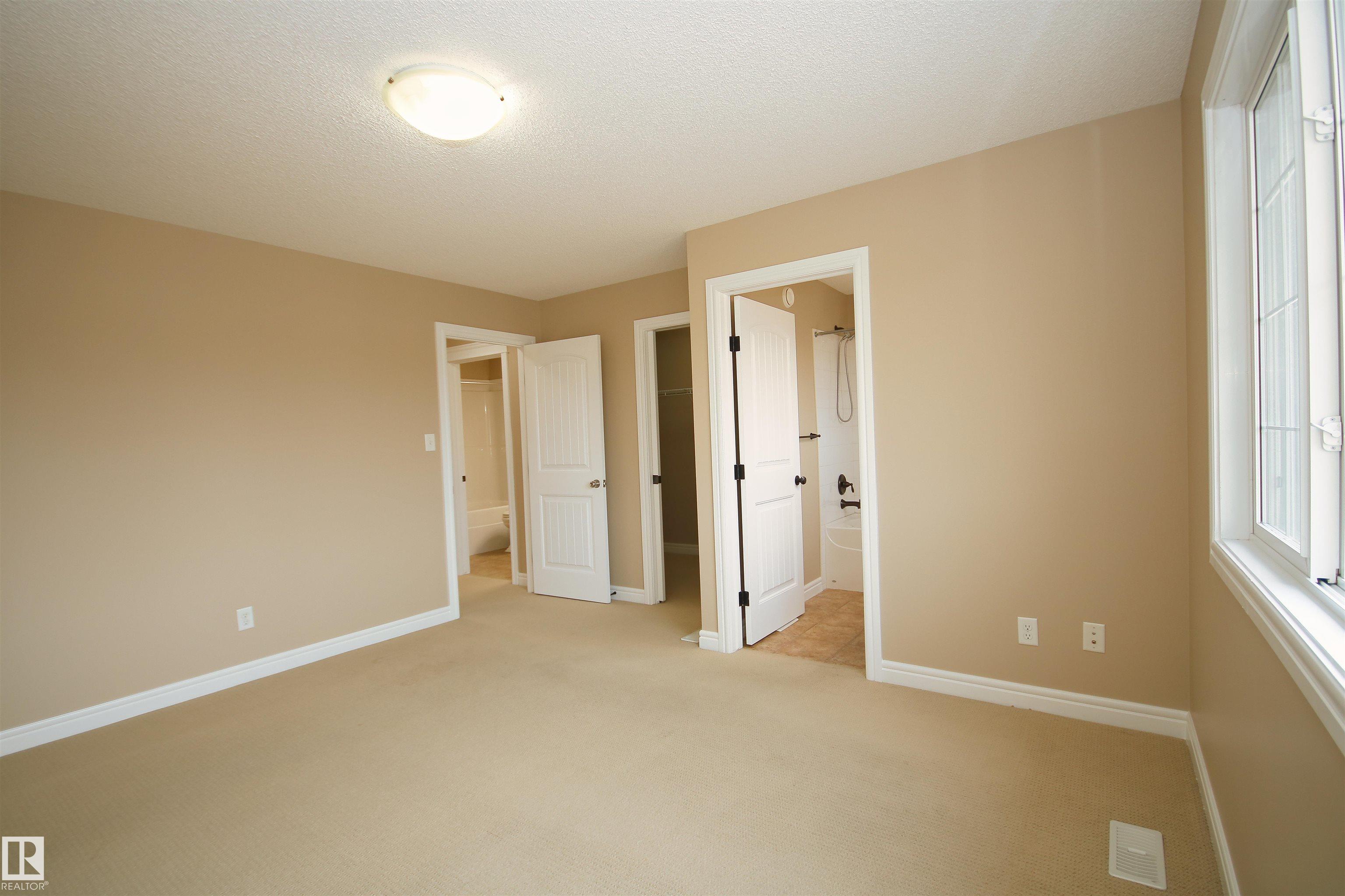 https://zimg.paragon.ice.com/ParagonImages/Property/PM/RAE/225410833/15/0/0/affea102f90547762528eb5c57032a23/1/be8fdb087e57b5cad2e74f2e07a1e0de/225410833-bf19db1d-8a59-426f-ae79-1683176a0566.JPG