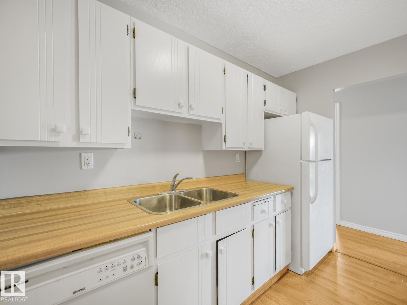 https://zimg.paragon.ice.com/ParagonImages/Property/PM/RAE/225410849/13/0/0/a4eb7d527f82bfd56a835b914f644b8b/1/b4ede9598498e31e6cd9ada44d041633/225410849-841af836-7290-4eca-98fa-45a8dee4deeb.JPG