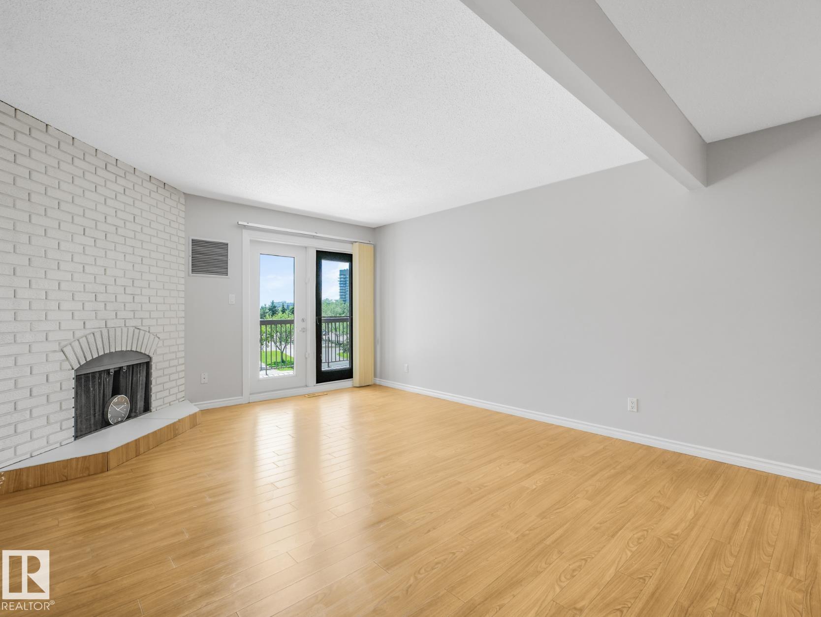 https://zimg.paragon.ice.com/ParagonImages/Property/PM/RAE/225410849/15/0/0/af76f8716f30c73e7de643ab39d74b05/1/b4ede9598498e31e6cd9ada44d041633/225410849-82b83063-9b0b-45a7-b13d-44ba778469d5.JPG