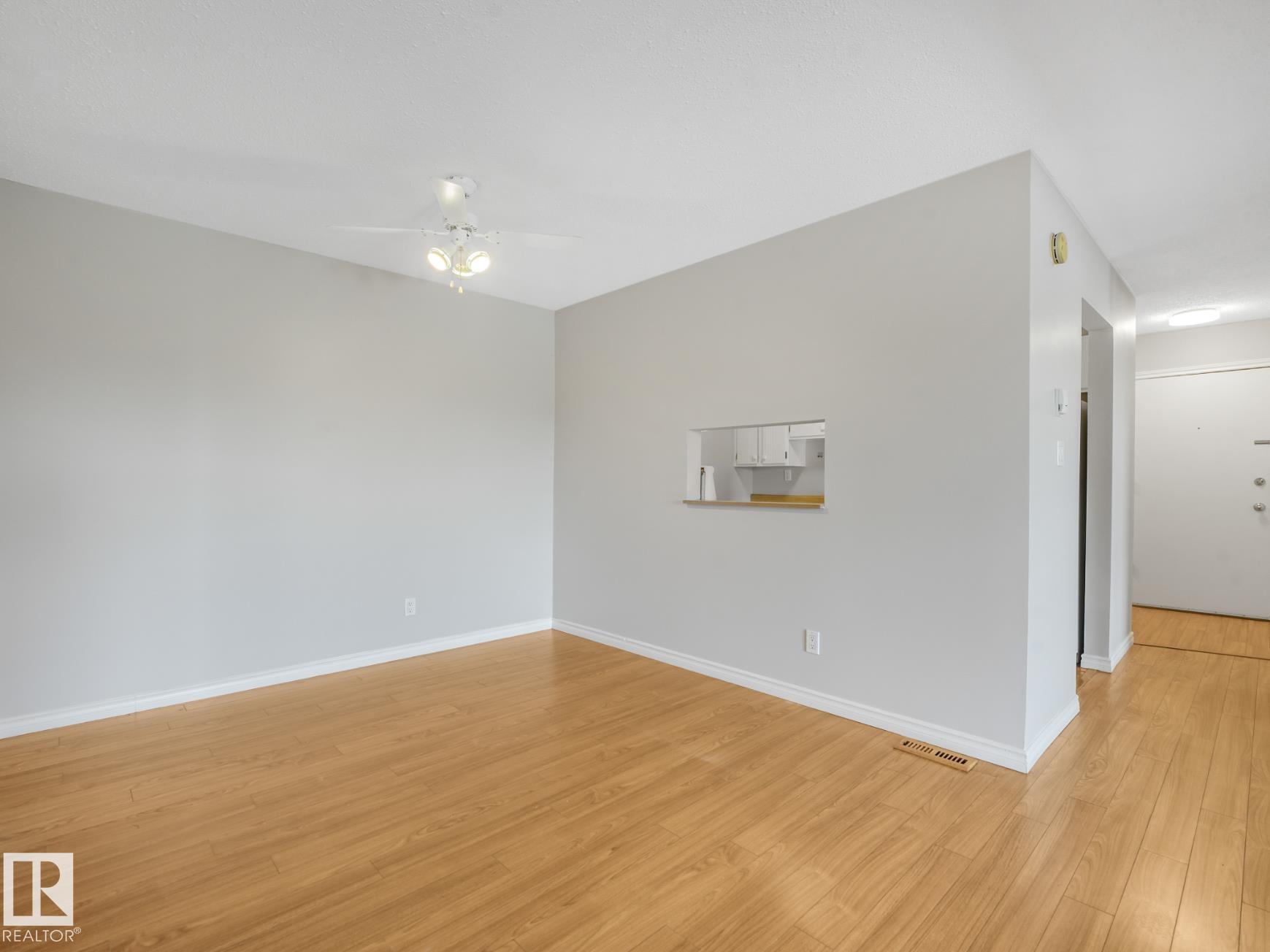 https://zimg.paragon.ice.com/ParagonImages/Property/PM/RAE/225410849/18/0/0/0b8a3bb296479e1720613f9d17e70360/1/b4ede9598498e31e6cd9ada44d041633/225410849-e66488d3-0438-4481-a27c-539143dbc5b4.JPG