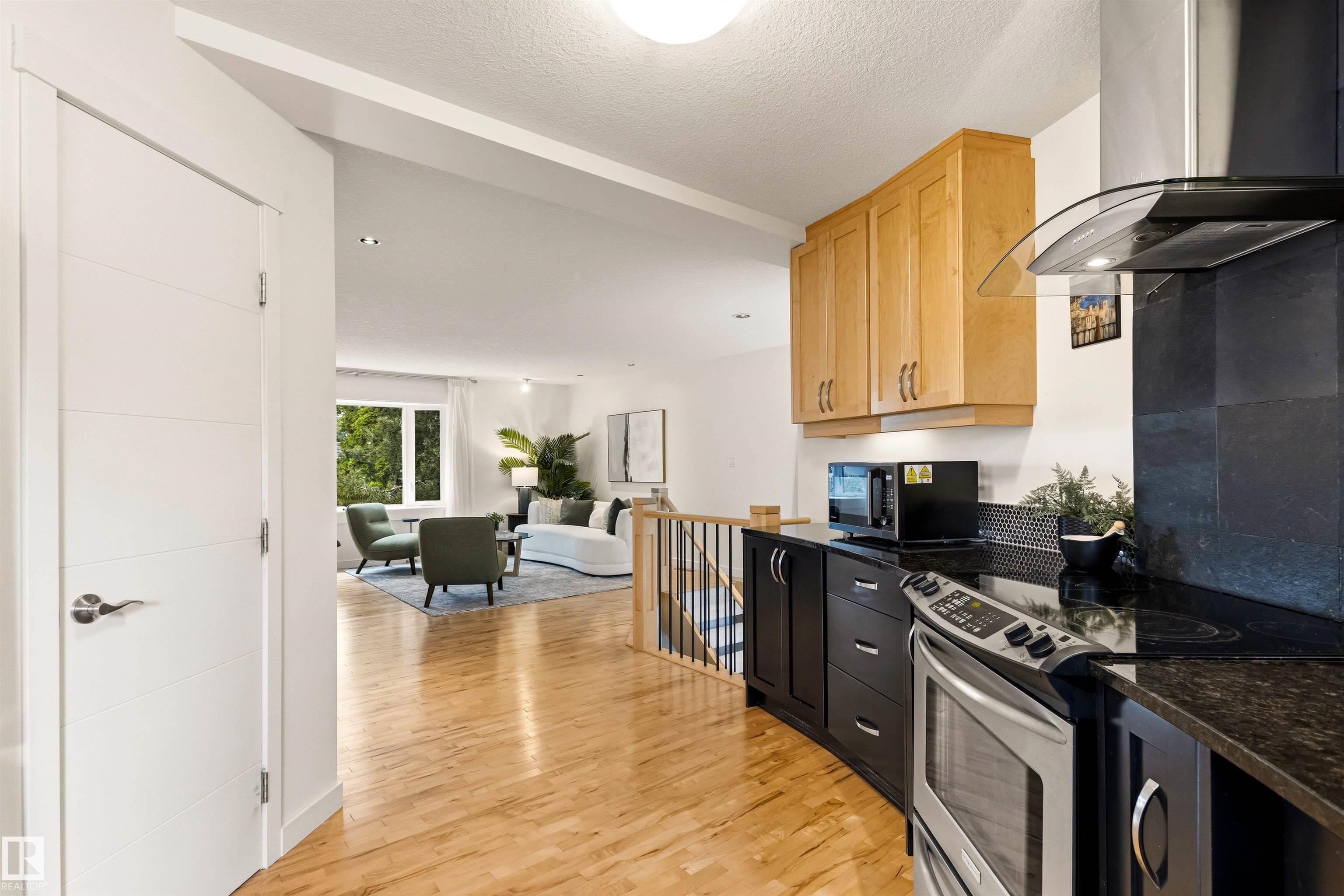 Photo 12 at 13868 110a Avenue NW, North Glenora, Edmonton