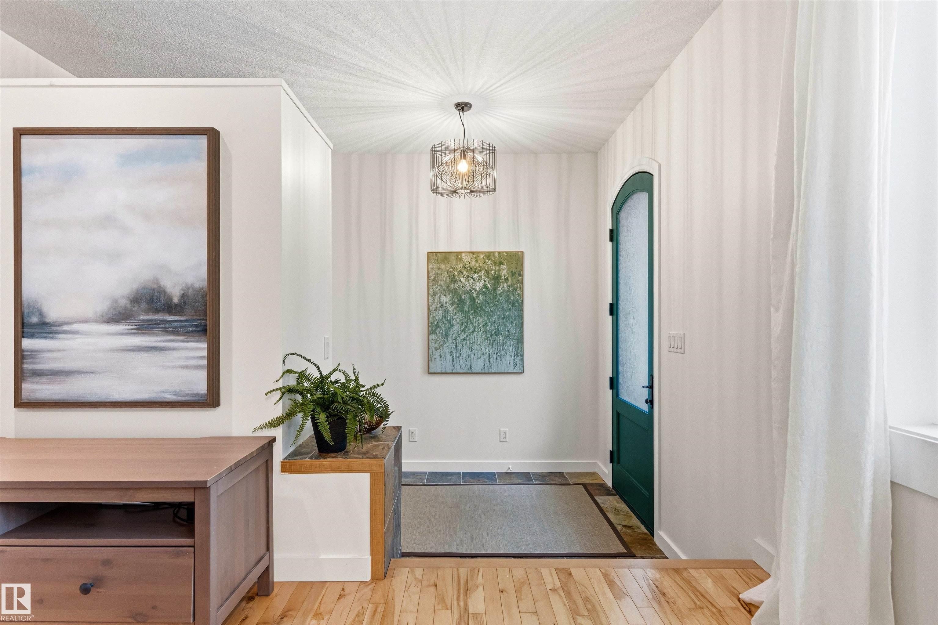 Photo 3 at 13868 110a Avenue NW, North Glenora, Edmonton