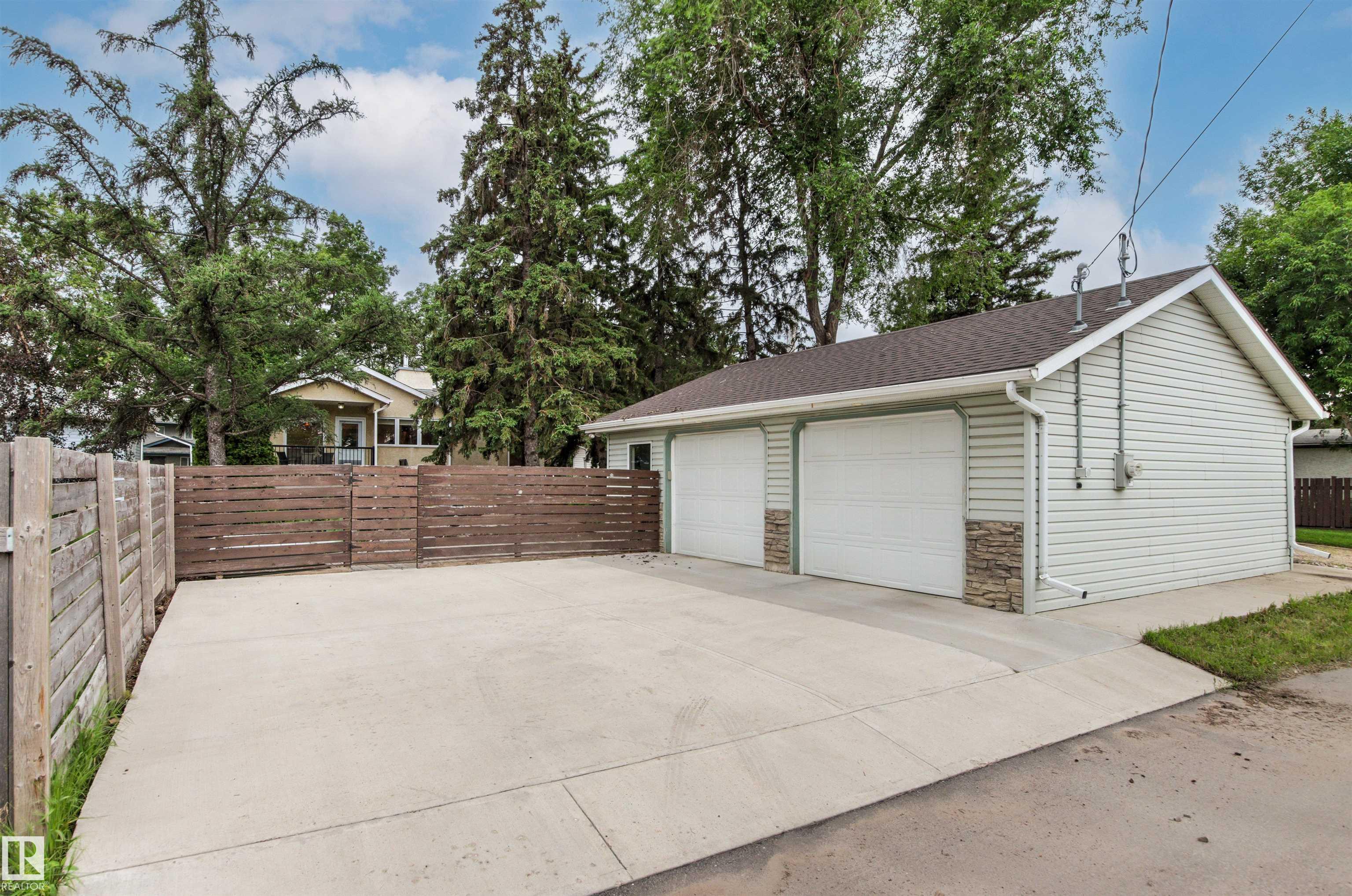 Photo 54 at 13868 110a Avenue NW, North Glenora, Edmonton