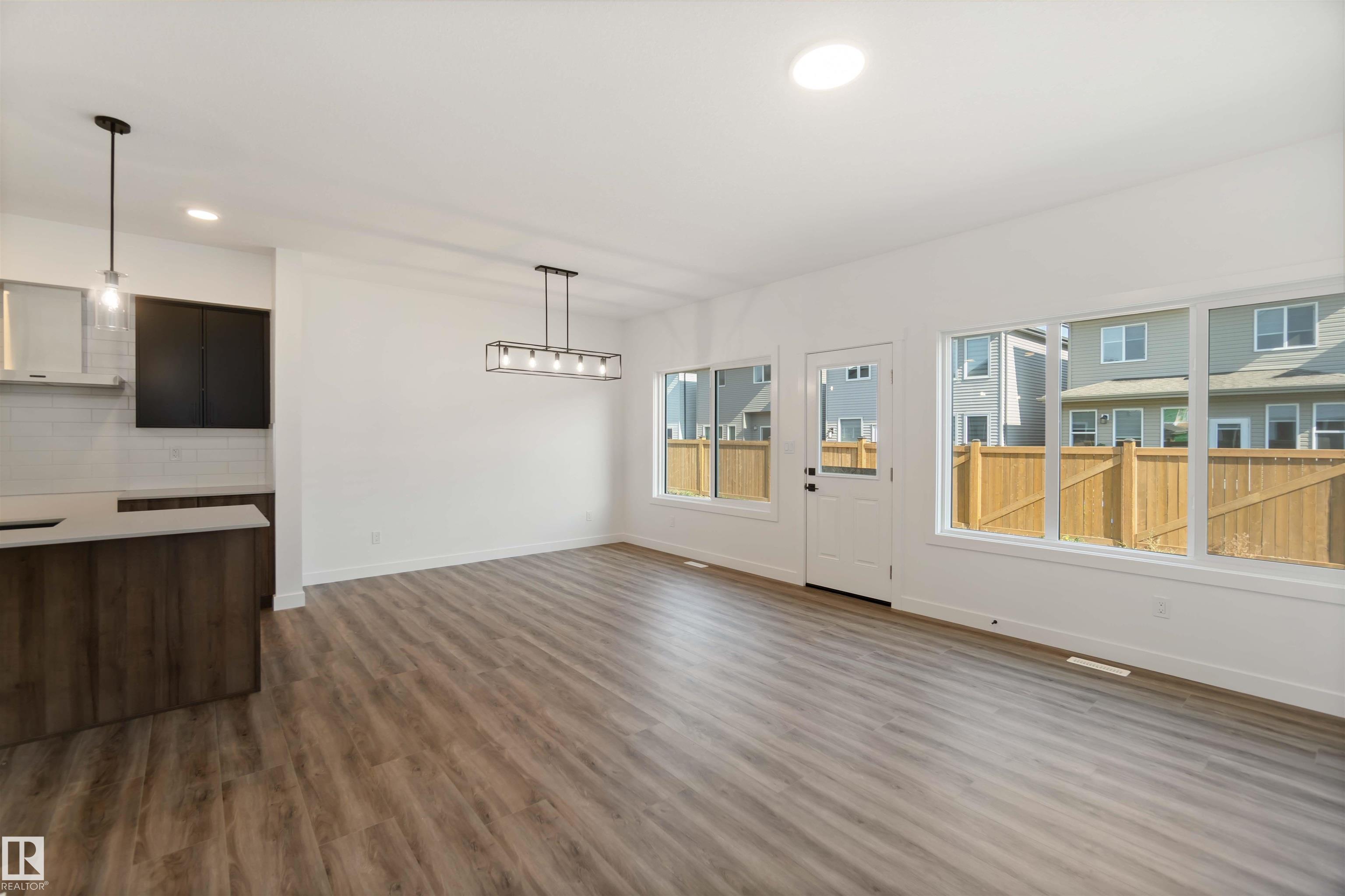 https://zimg.paragon.ice.com/ParagonImages/Property/PM/RAE/225410889/12/0/0/877b8d0a2d3d26c4ef07b60e05de1ede/1/c8d4c1a16ae2420700643eb34e26ebc4/225410889-9BE9F25E-D8C8-4975-8ADE-F9A9E018138F.JPG