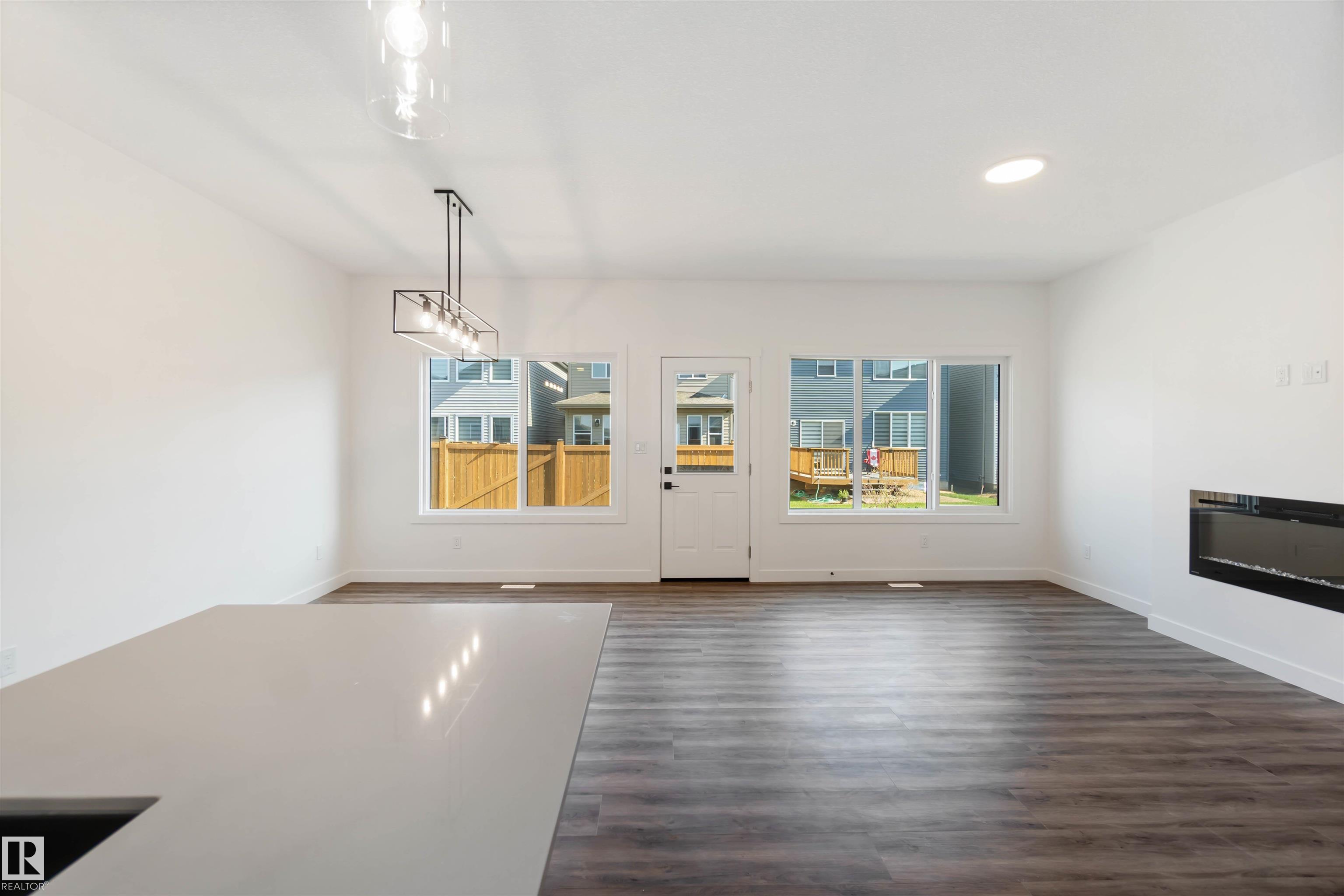 https://zimg.paragon.ice.com/ParagonImages/Property/PM/RAE/225410889/15/0/0/98548add330dfeebadf66aeda6ca0094/1/c8d4c1a16ae2420700643eb34e26ebc4/225410889-1B196F69-A016-4EB5-9D15-B87BB0977607.JPG