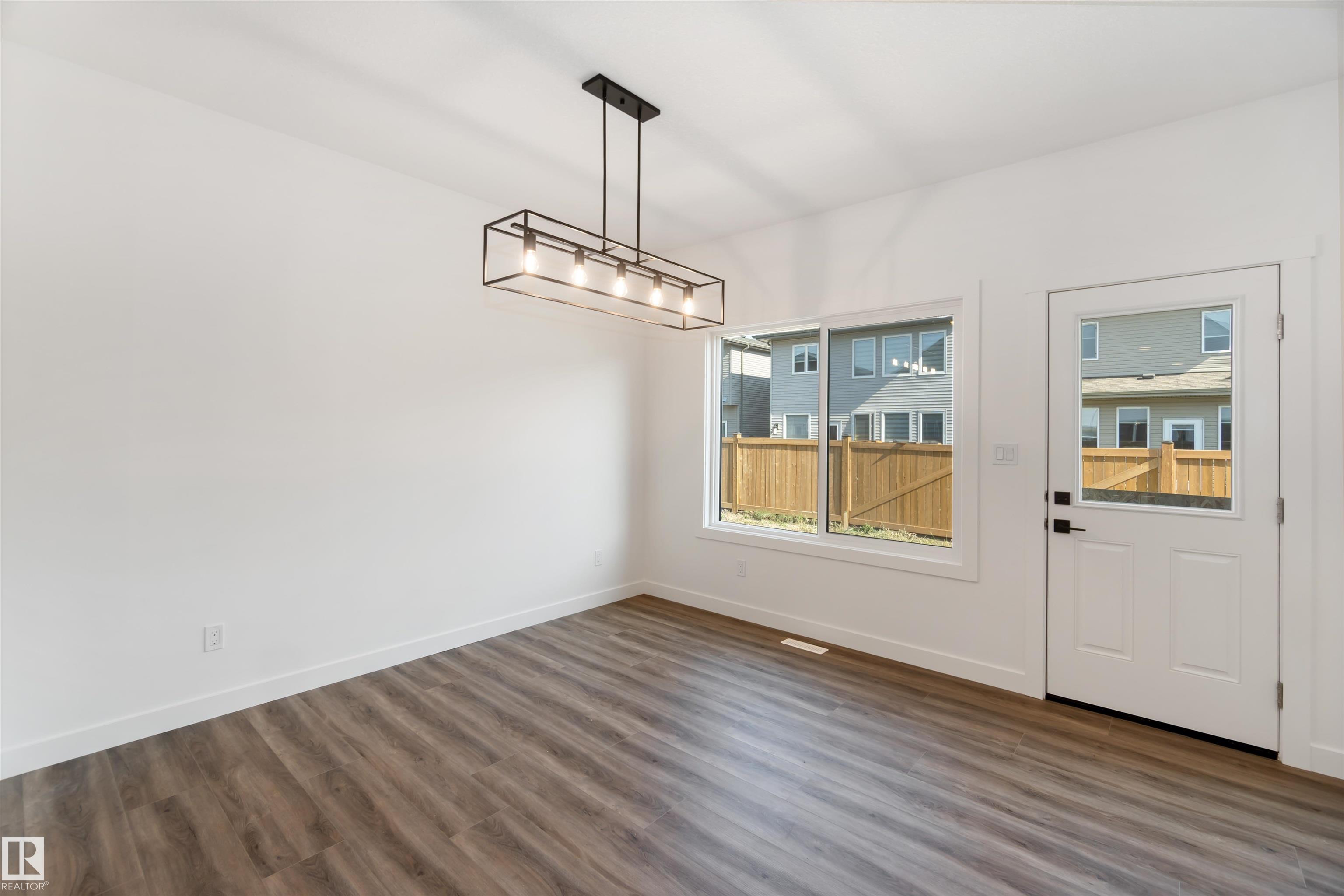 https://zimg.paragon.ice.com/ParagonImages/Property/PM/RAE/225410889/8/0/0/fe9291c7147e5f71510e26c6117c7e9c/1/c8d4c1a16ae2420700643eb34e26ebc4/225410889-305B9D0F-2835-4179-AA35-4057E96F86CB.JPG