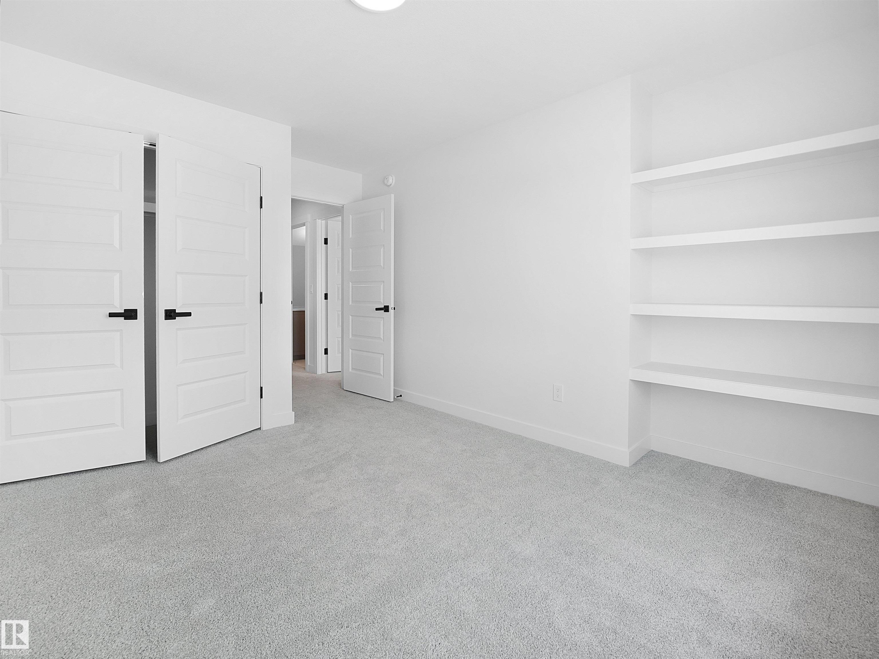 https://zimg.paragon.ice.com/ParagonImages/Property/PM/RAE/225410897/34/0/0/d9f0086879df2bfb413fcbc6e6916577/1/35d10090af27f1040cf667c82b62185a/225410897-ea90615a-0666-4c4d-b34c-bd850cbf062c.JPG