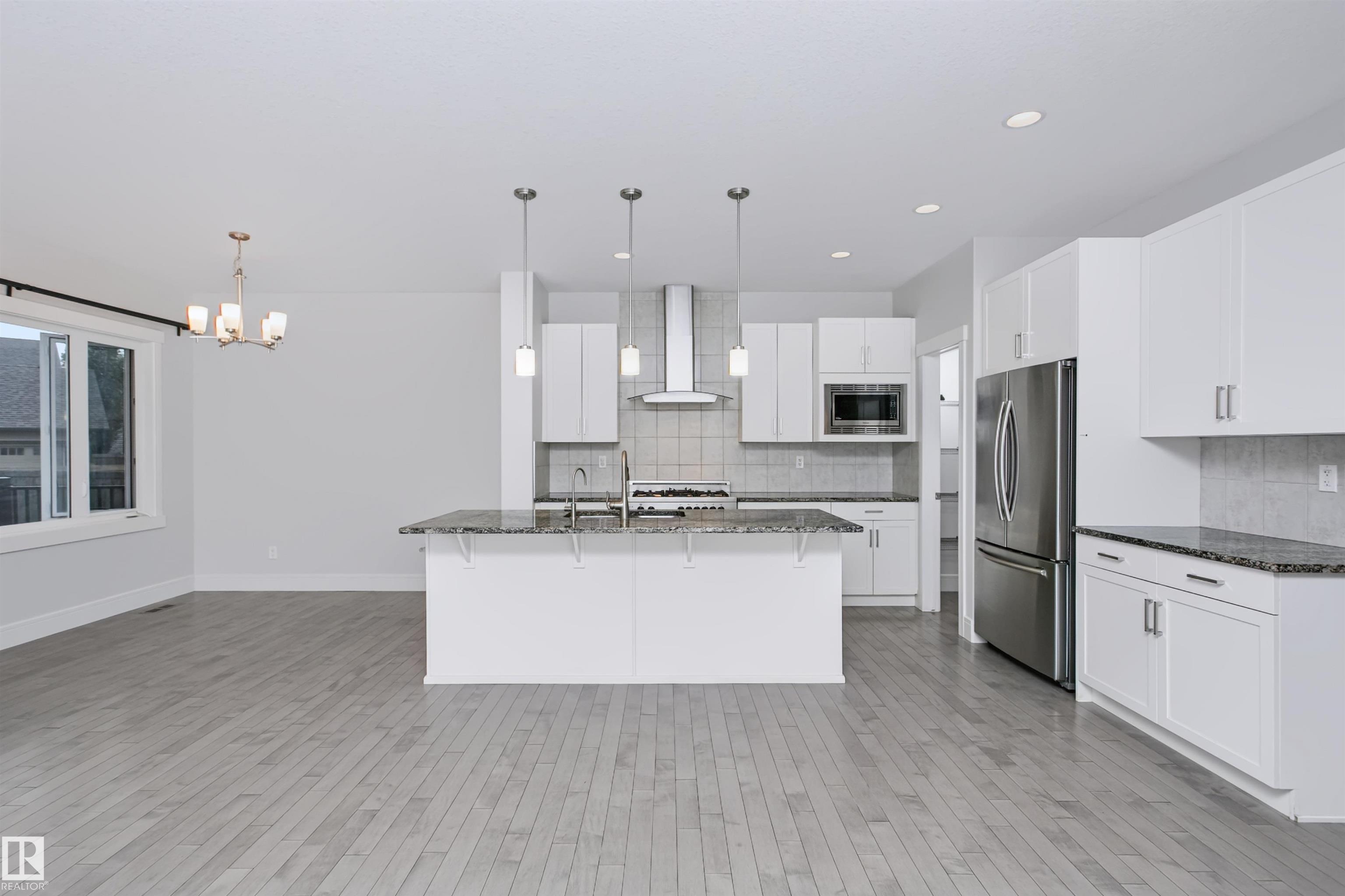 https://zimg.paragon.ice.com/ParagonImages/Property/PM/RAE/225410916/16/0/0/e40749e352552956b522d177e327ce40/1/1d55c463f993f3ab6a89280ed86f3b56/225410916-e41dfcbc-5217-414d-be59-a15079e88d7e.JPG