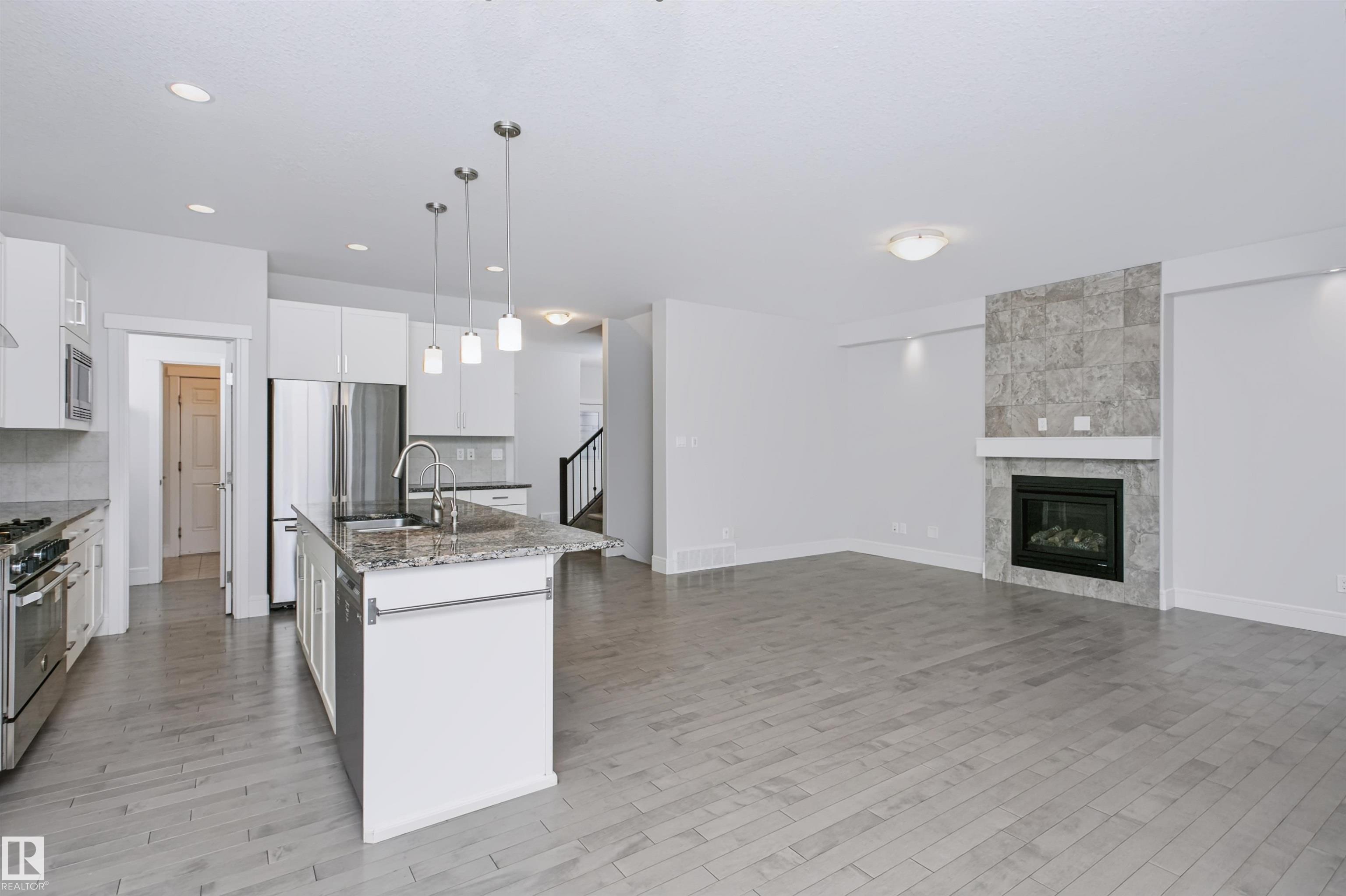 https://zimg.paragon.ice.com/ParagonImages/Property/PM/RAE/225410916/21/0/0/0febc4b8647caae7ebfaf557c3e3c673/1/1d55c463f993f3ab6a89280ed86f3b56/225410916-b78d2eb2-39d7-4178-854d-a37a5154240b.JPG