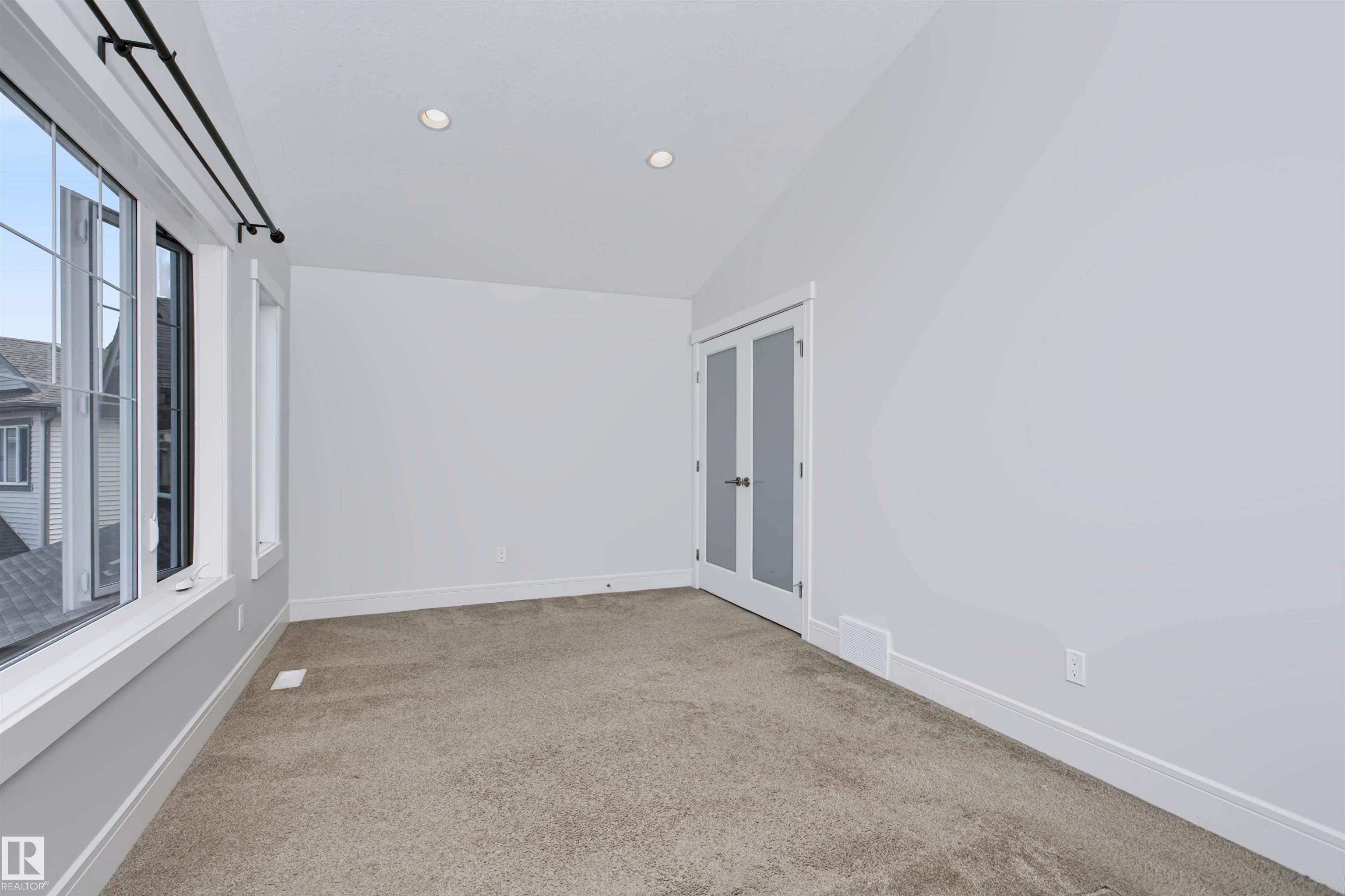 https://zimg.paragon.ice.com/ParagonImages/Property/PM/RAE/225410916/24/0/0/a08a24a741224e5e61de138519e7a38f/1/1d55c463f993f3ab6a89280ed86f3b56/225410916-5476ce3e-51d5-492c-a005-450f0280b419.JPG
