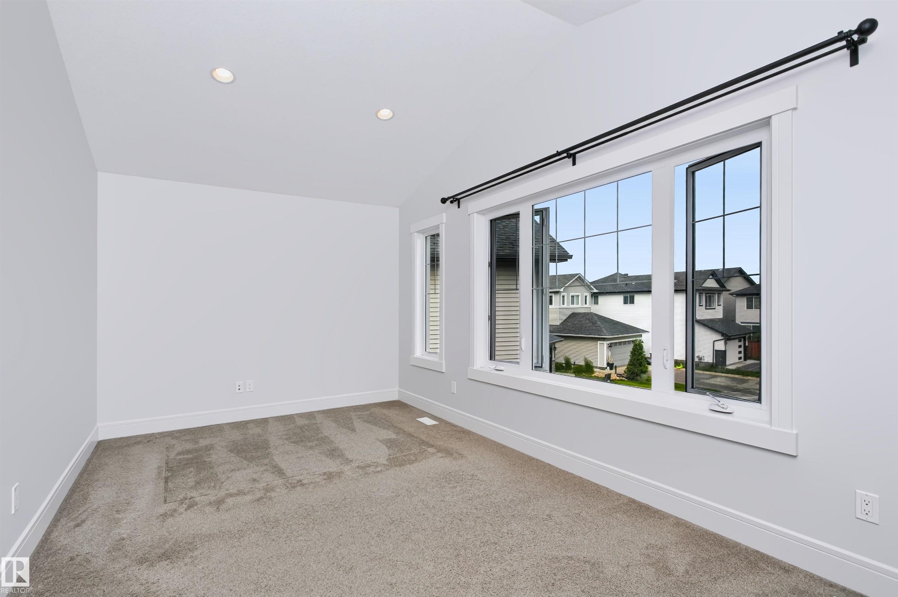 https://zimg.paragon.ice.com/ParagonImages/Property/PM/RAE/225410916/26/0/0/ba2df9b83fe8243835f57e43c334280e/1/1d55c463f993f3ab6a89280ed86f3b56/225410916-8faf0832-a863-4599-a2f1-a8fe9c1a7d74.JPG