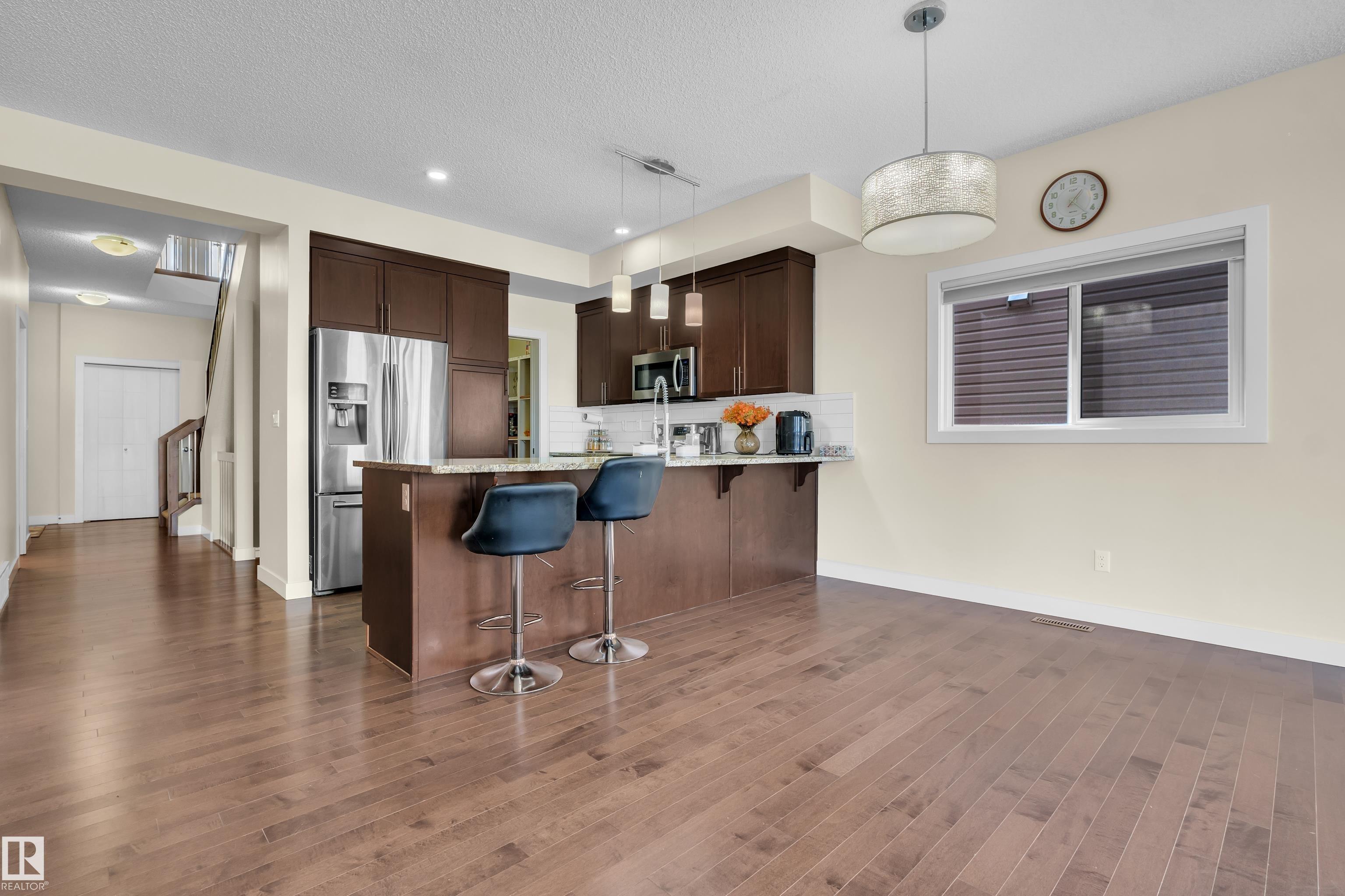 https://zimg.paragon.ice.com/ParagonImages/Property/PM/RAE/225410938/12/0/0/525b632a2f85e58c4404a86f0bbacd29/1/110623e28b2ae5a8fa3e66b30a72ece4/225410938-925fa173-b65f-4c45-8b27-109f4b2a1aa6.JPG