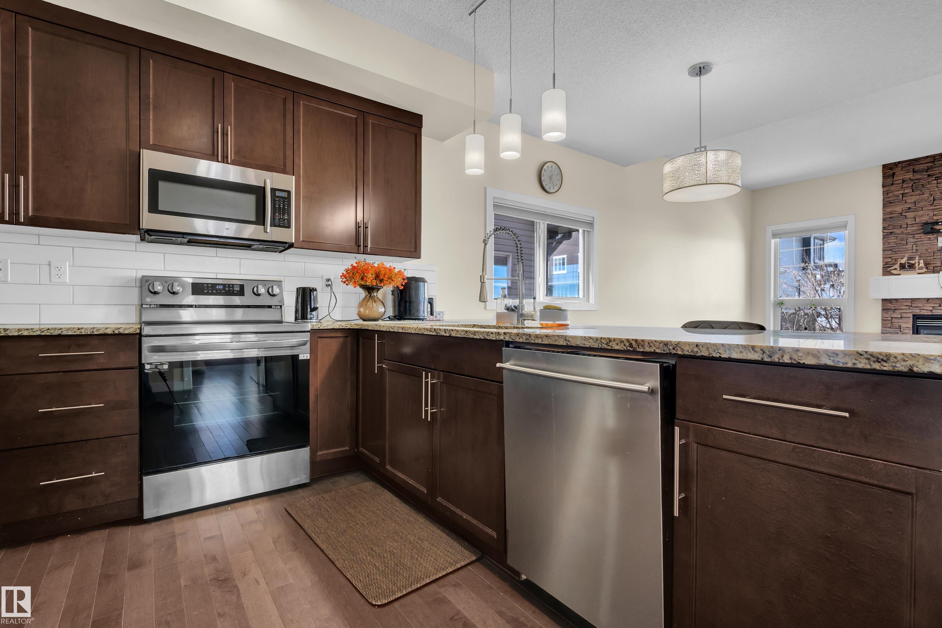 https://zimg.paragon.ice.com/ParagonImages/Property/PM/RAE/225410938/13/0/0/b59da4aacc9d331b44191677140880a4/1/110623e28b2ae5a8fa3e66b30a72ece4/225410938-baa4de8e-1e02-4b52-bd03-850e693b21ca.JPG