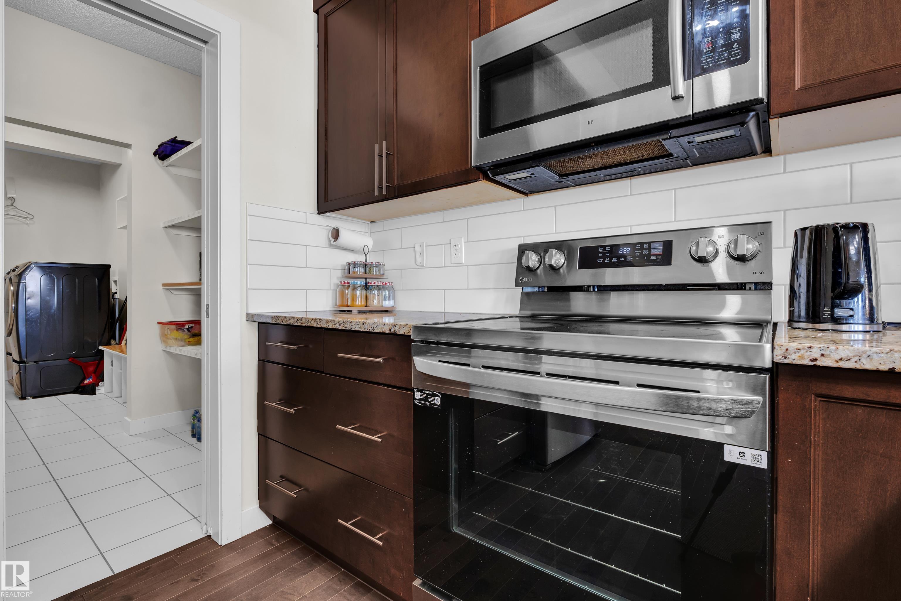 https://zimg.paragon.ice.com/ParagonImages/Property/PM/RAE/225410938/14/0/0/543e4cbd6bf220d699203d8280001407/1/110623e28b2ae5a8fa3e66b30a72ece4/225410938-7793012b-6c14-4b94-b360-c1b2c9a0019d.JPG