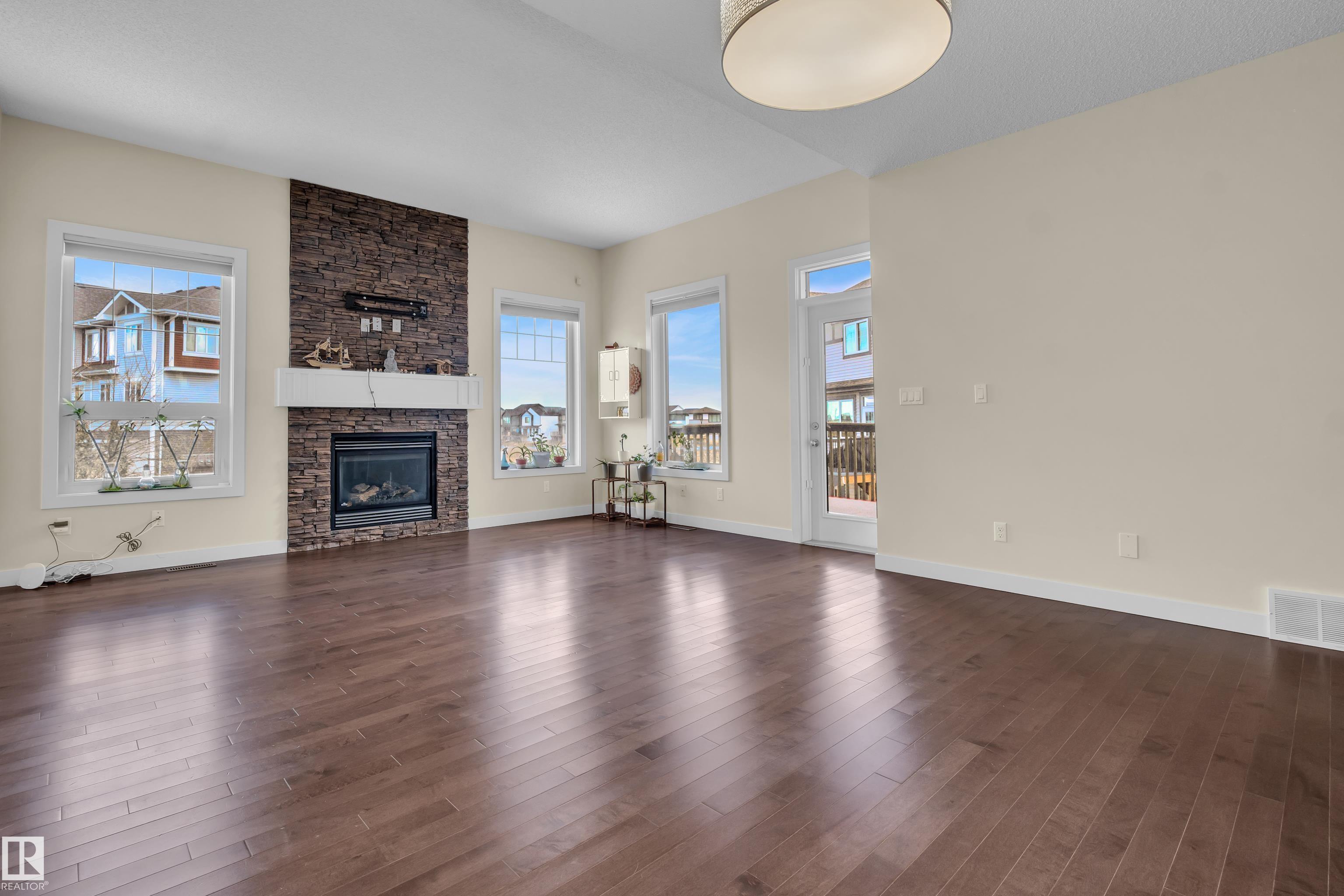 https://zimg.paragon.ice.com/ParagonImages/Property/PM/RAE/225410938/17/0/0/0755b917d3e478aef56789812539c9d8/1/110623e28b2ae5a8fa3e66b30a72ece4/225410938-69dccd1b-cc4c-4cc5-90f8-2a0da534bebb.JPG