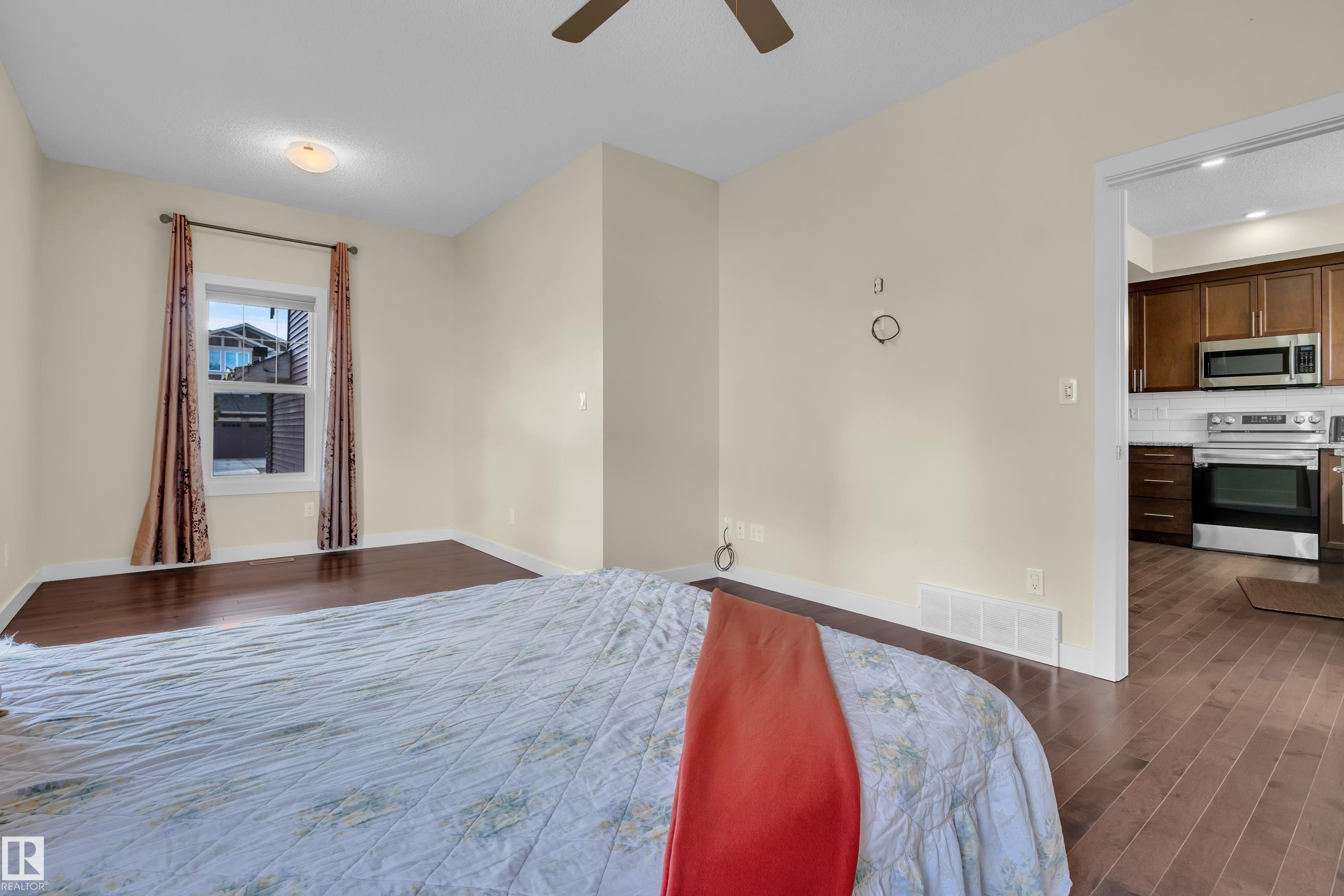 https://zimg.paragon.ice.com/ParagonImages/Property/PM/RAE/225410938/22/0/0/c14f34542c9230a1db7325510b49a4d4/1/110623e28b2ae5a8fa3e66b30a72ece4/225410938-26e39a83-73ad-4775-af75-1d7e9b8bc4cd.JPG