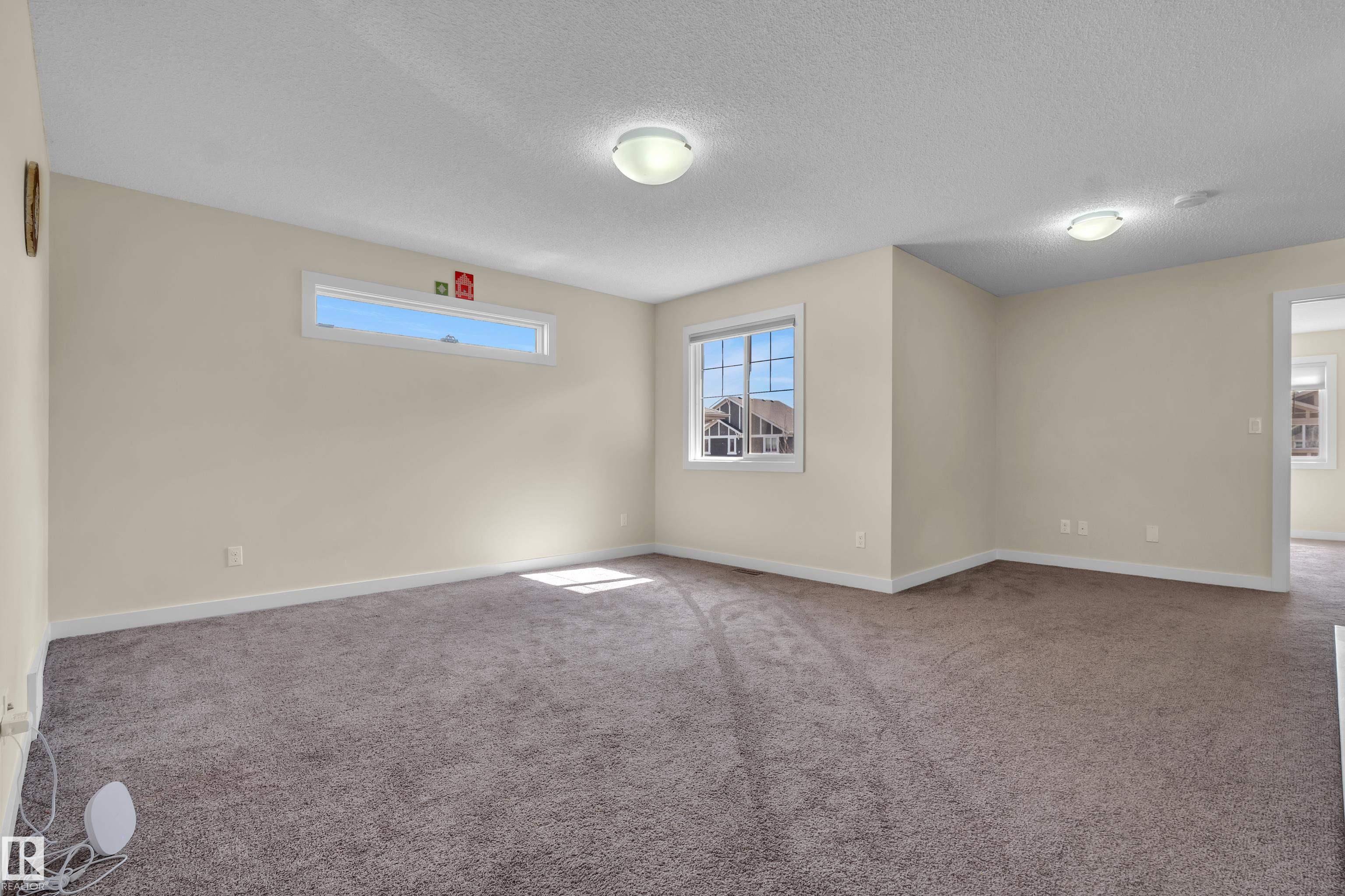 https://zimg.paragon.ice.com/ParagonImages/Property/PM/RAE/225410938/26/0/0/e9f3e5ddb7186b96671052d459271539/1/110623e28b2ae5a8fa3e66b30a72ece4/225410938-d770bfa9-2a1d-44aa-b600-6d11b2517ade.JPG