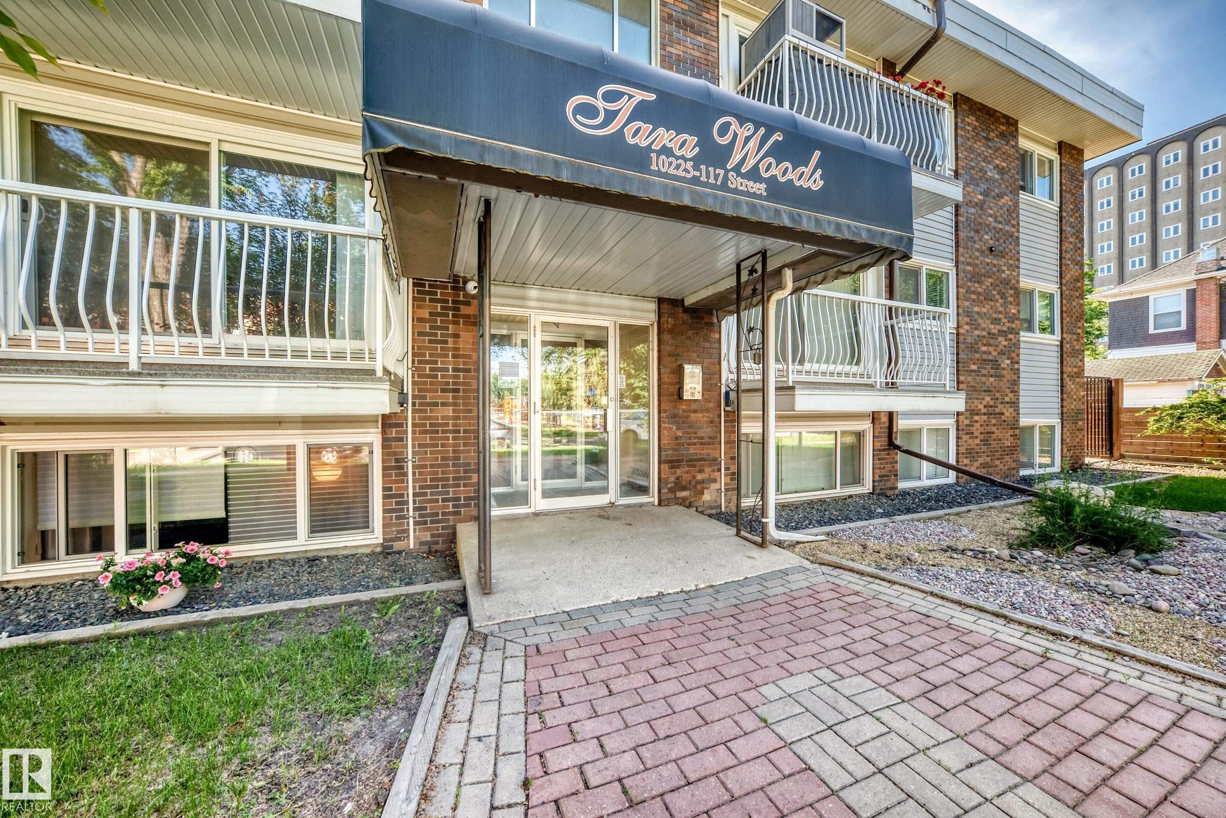 305 - 10225 117 Street NW, Wîhkwêntôwin, Edmonton