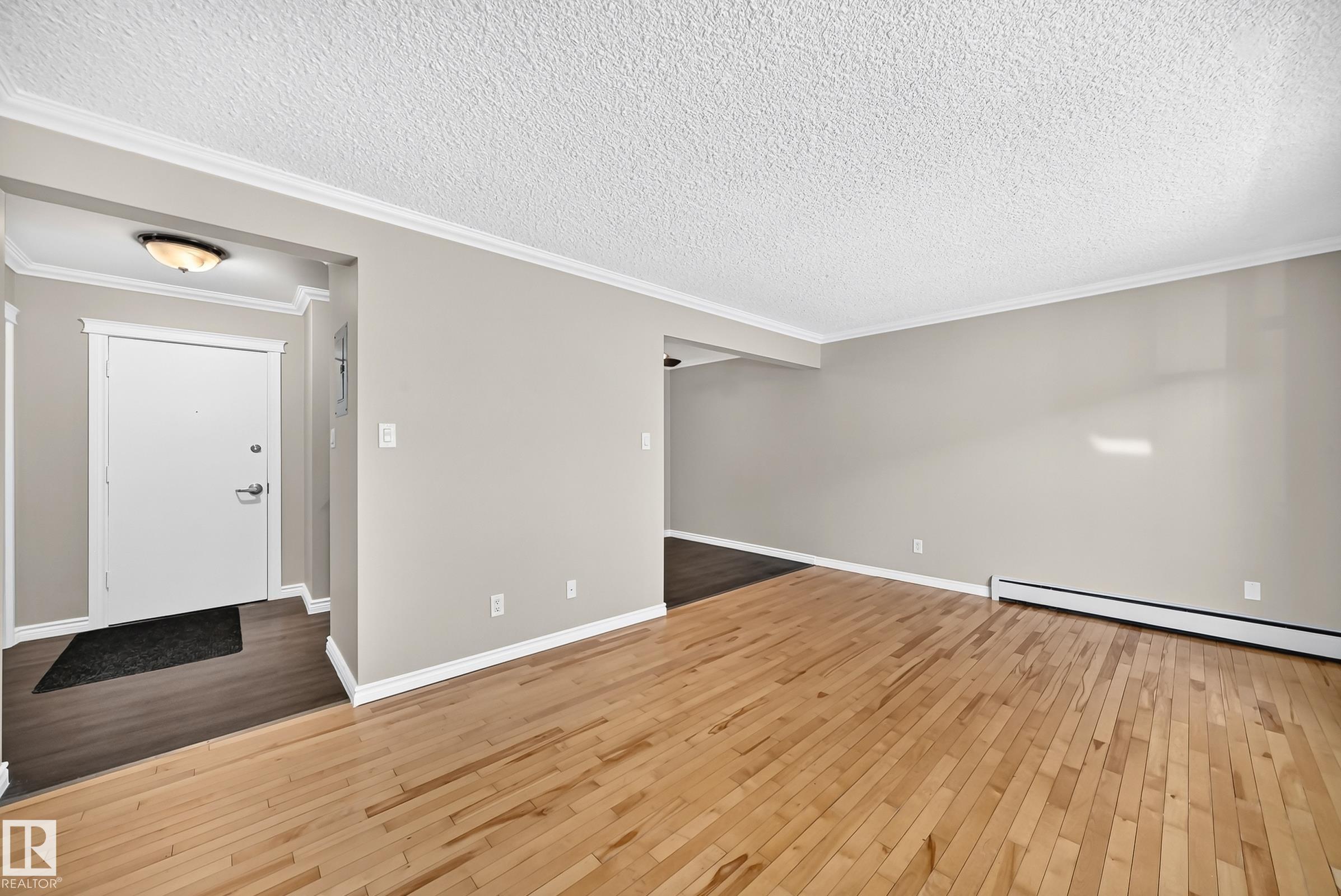 https://zimg.paragon.ice.com/ParagonImages/Property/PM/RAE/225410939/15/0/0/1429ee59a29bc6ccfa694d607e99953f/1/4befbcee3a12ad4f94e1b5f69f32f96b/225410939-7906792f-a229-4c18-8706-17a3f7ffafe4.JPG
