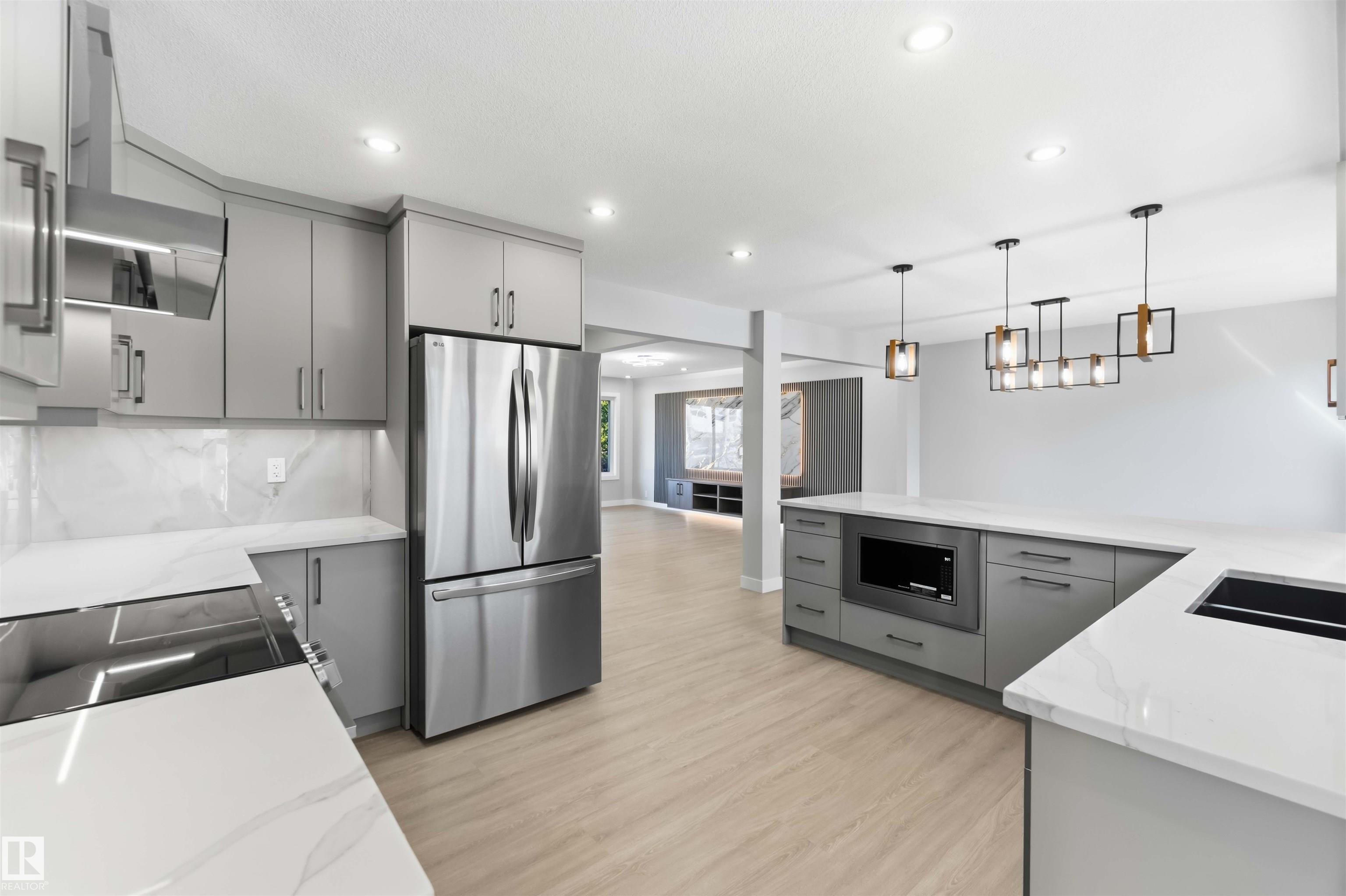 https://zimg.paragon.ice.com/ParagonImages/Property/PM/RAE/225410941/13/0/0/8b69ac871ef9369a9992dc2f36be82a9/1/93631525ab94534dfa217b45f4605ef2/225410941-1c380661-f772-4cbe-9d13-7531131c033a.JPG