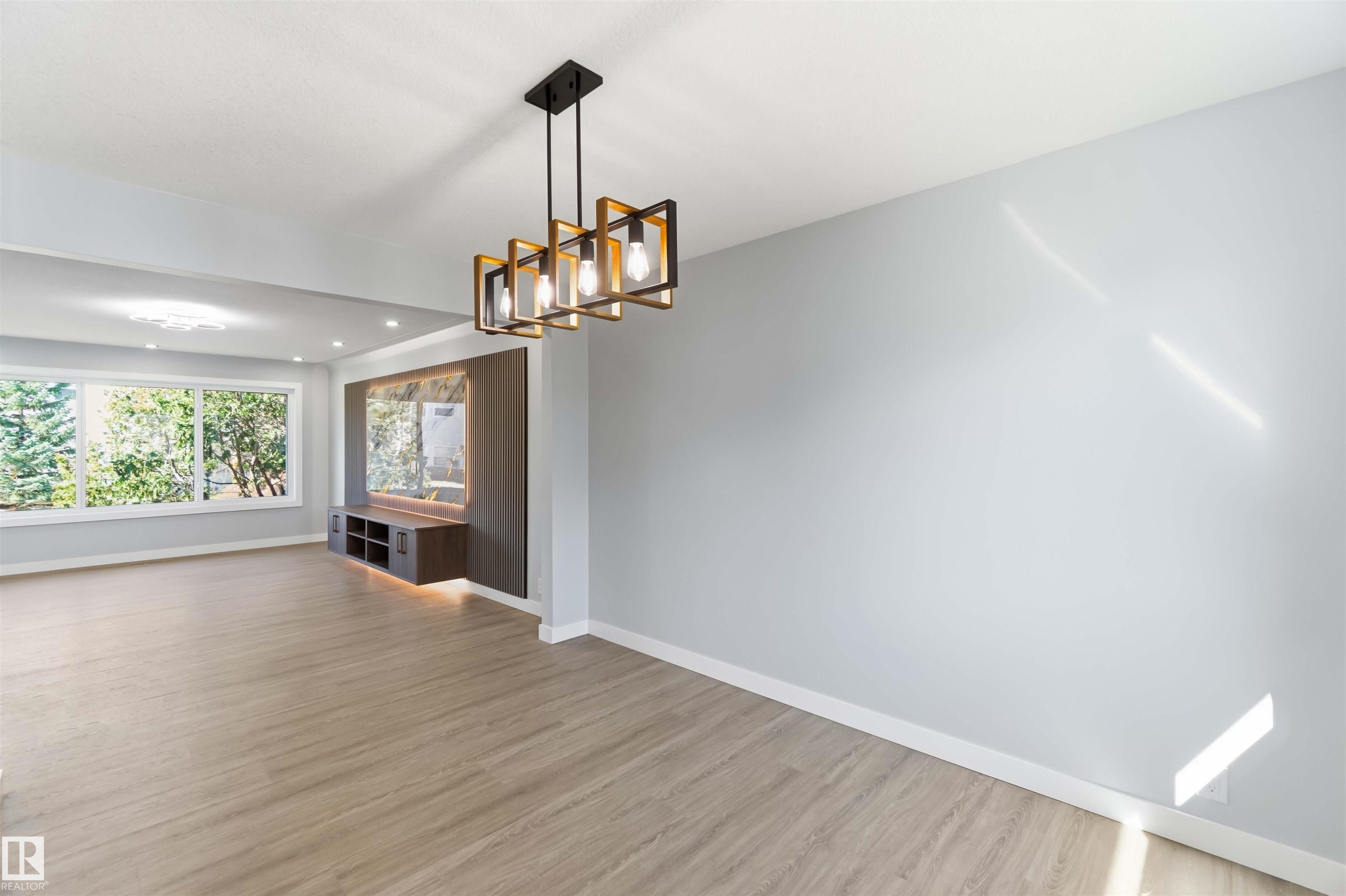 https://zimg.paragon.ice.com/ParagonImages/Property/PM/RAE/225410941/24/0/0/48ec9073e0fbf49ad2bb81f07a449eda/1/93631525ab94534dfa217b45f4605ef2/225410941-52fc86b5-a1b6-4376-940a-e51cd2050a02.JPG