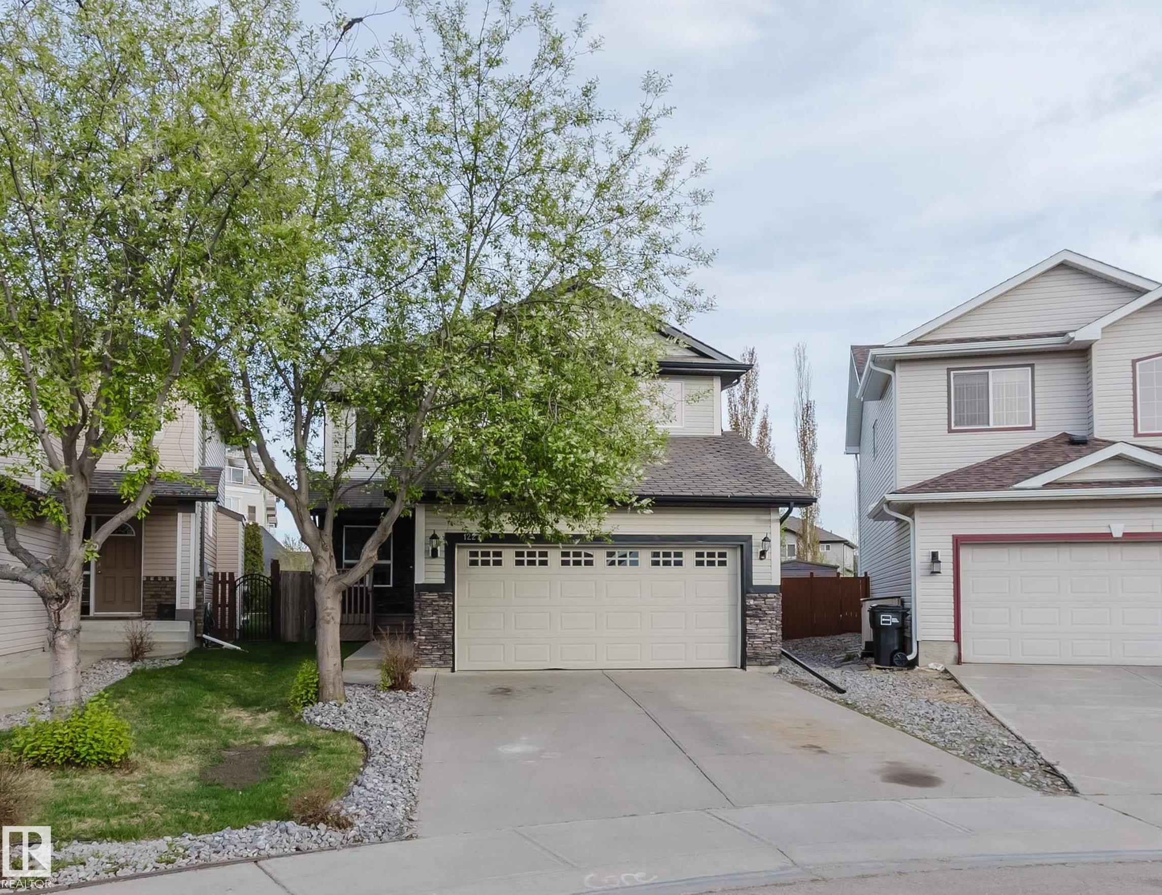 1227 115 Street SW, Rutherford, Edmonton
