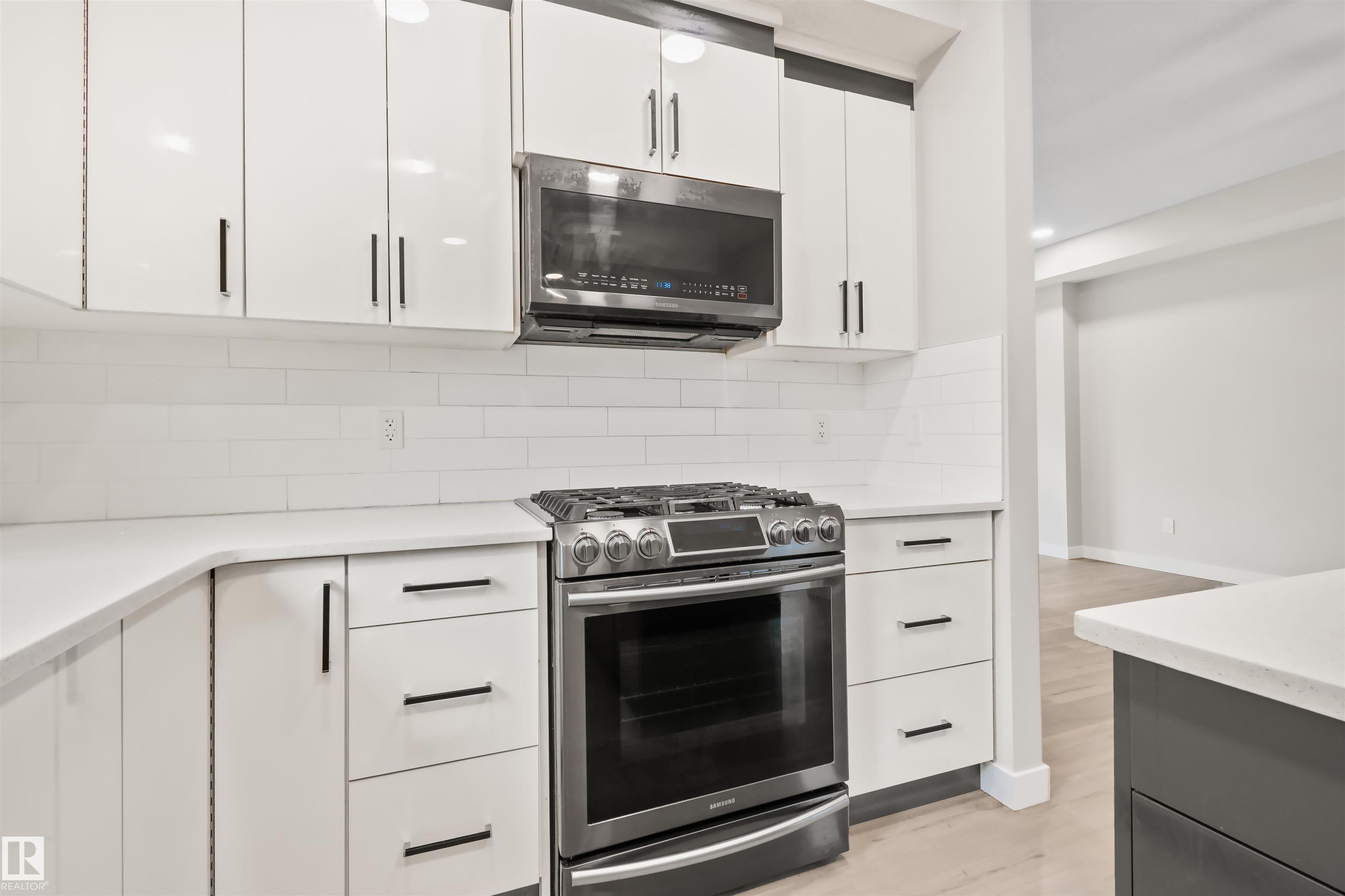 https://zimg.paragon.ice.com/ParagonImages/Property/PM/RAE/225410945/12/0/0/2bc5246b8011b3a10998ba3e1ed36e13/1/e6aae961ee39b3a26a29a9bede110b81/225410945-194cc8f4-002d-4d32-bf7c-27dead6ccf7e.JPG