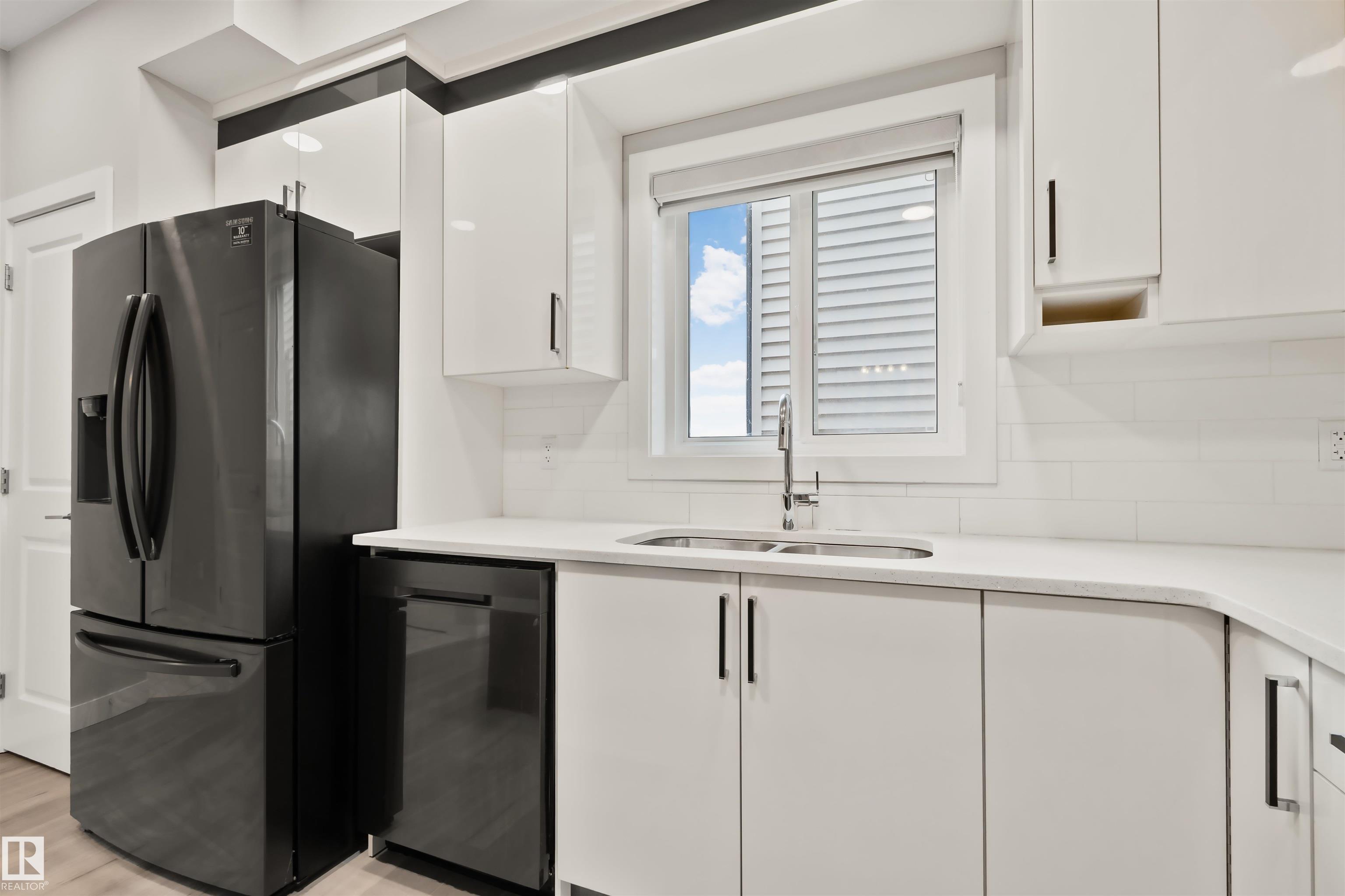https://zimg.paragon.ice.com/ParagonImages/Property/PM/RAE/225410945/13/0/0/6b07dd424e6cc5533e8f1639c1e4bf74/1/e6aae961ee39b3a26a29a9bede110b81/225410945-688fc56d-0cf0-4143-96a3-32680565d421.JPG