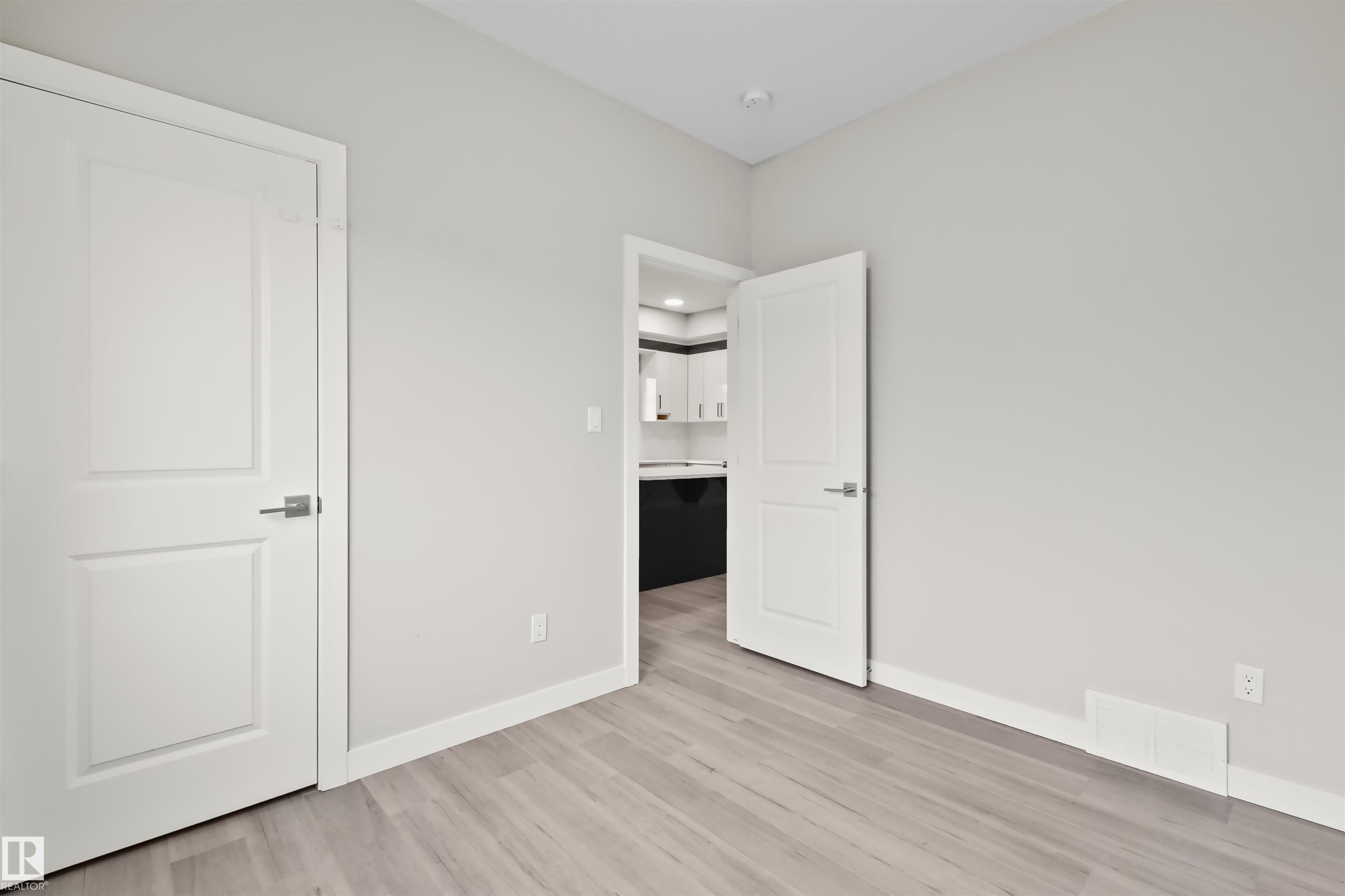 https://zimg.paragon.ice.com/ParagonImages/Property/PM/RAE/225410945/19/0/0/d82c3741b649325a3ba6c2b195aab3f5/1/e6aae961ee39b3a26a29a9bede110b81/225410945-765d2aaa-4b32-4926-ac9a-9279155b1351.JPG