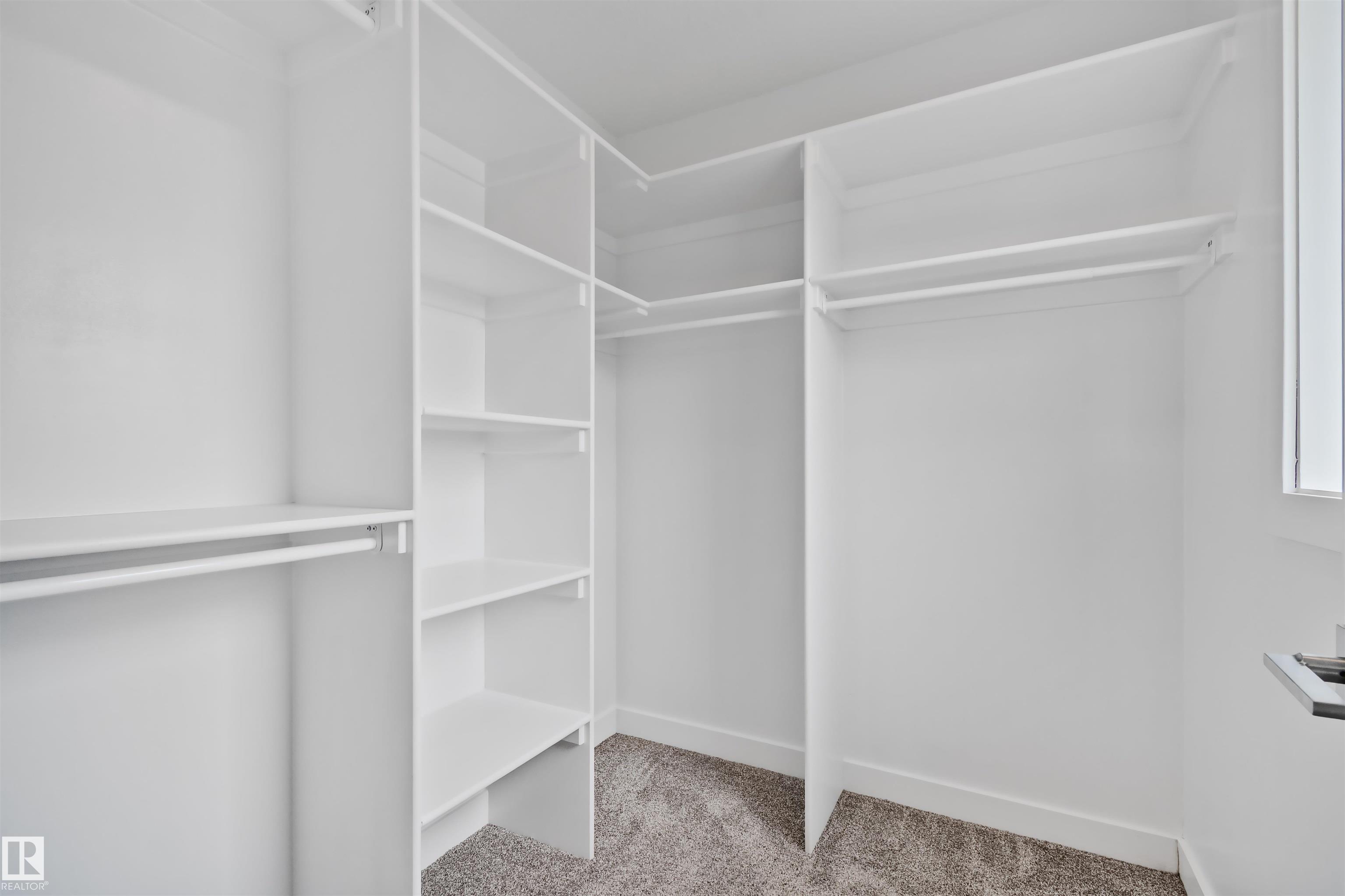 https://zimg.paragon.ice.com/ParagonImages/Property/PM/RAE/225410945/22/0/0/4f8f4ecb5aa844b1245821d5c4d2bbd7/1/e6aae961ee39b3a26a29a9bede110b81/225410945-f430689e-45e6-43d2-abb3-da2e791e182c.JPG