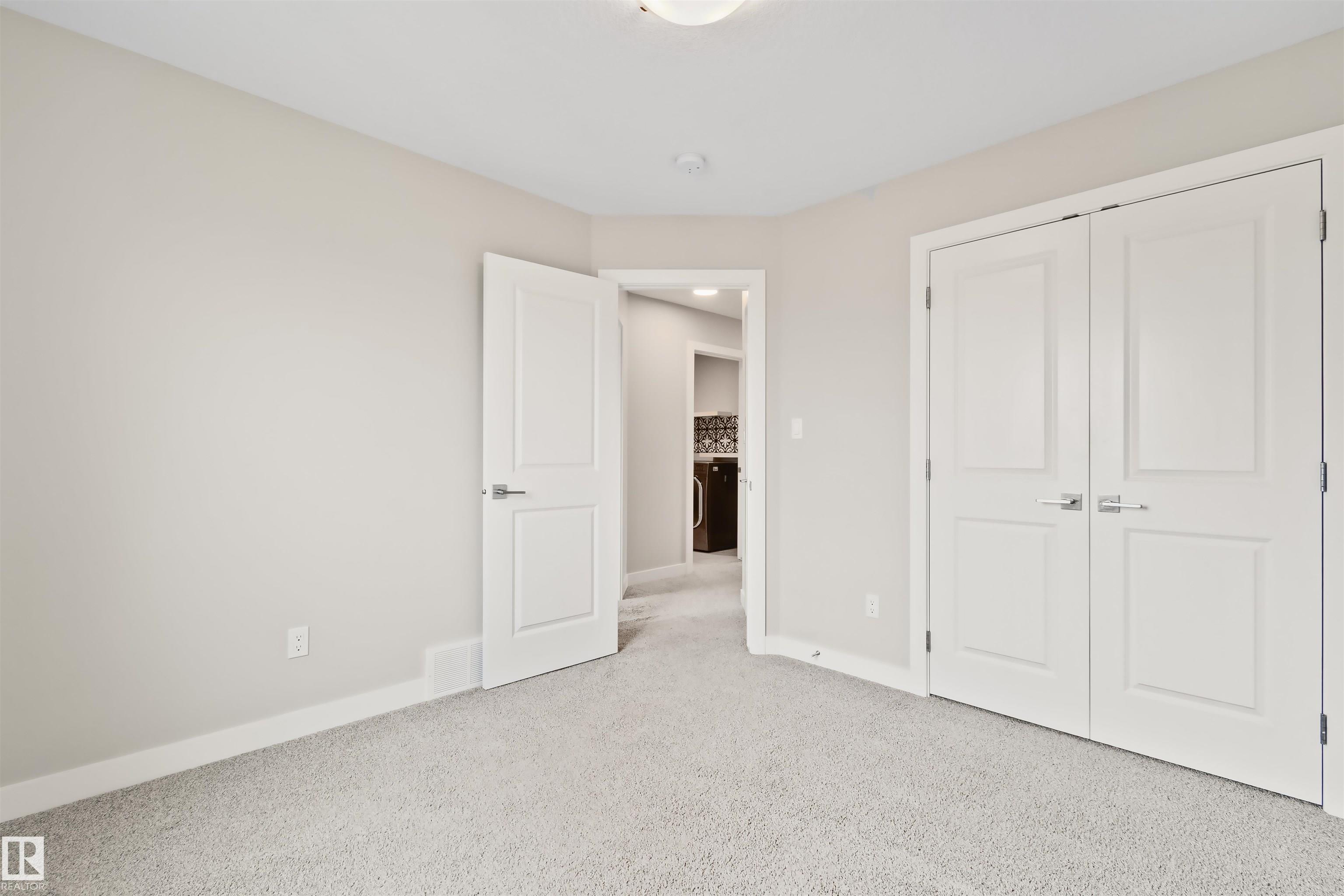 https://zimg.paragon.ice.com/ParagonImages/Property/PM/RAE/225410945/30/0/0/a5934daf3e2f3da2ccea5aeee594ef62/1/e6aae961ee39b3a26a29a9bede110b81/225410945-7adfb218-dc68-47d5-bbaa-35e1f96828a3.JPG