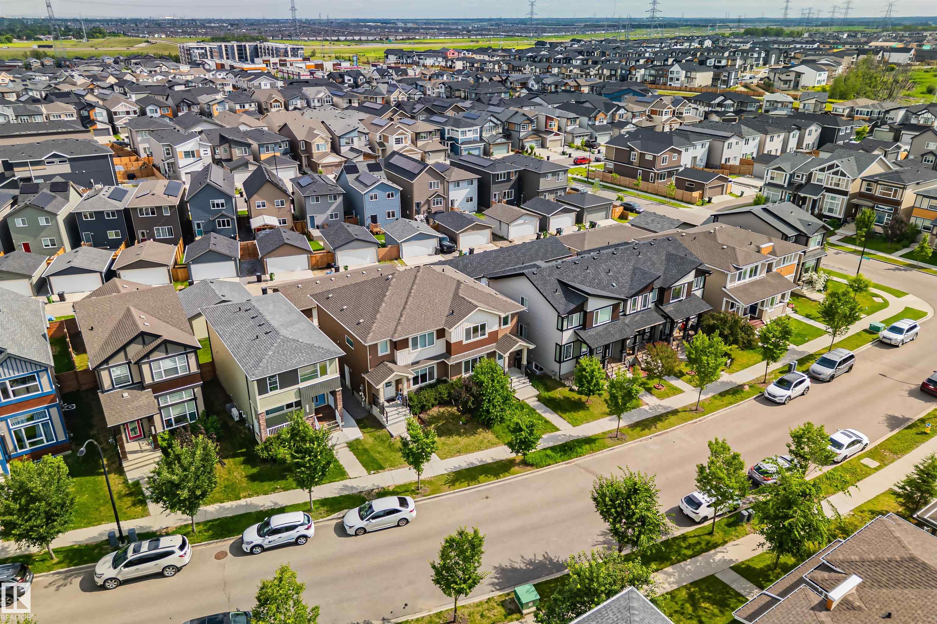 https://zimg.paragon.ice.com/ParagonImages/Property/PM/RAE/225410945/46/0/0/bcc7393dfac7f3a2673955850c0c53ef/1/e6aae961ee39b3a26a29a9bede110b81/225410945-147c3d69-bcc4-40fd-9a9c-991128071910.JPG