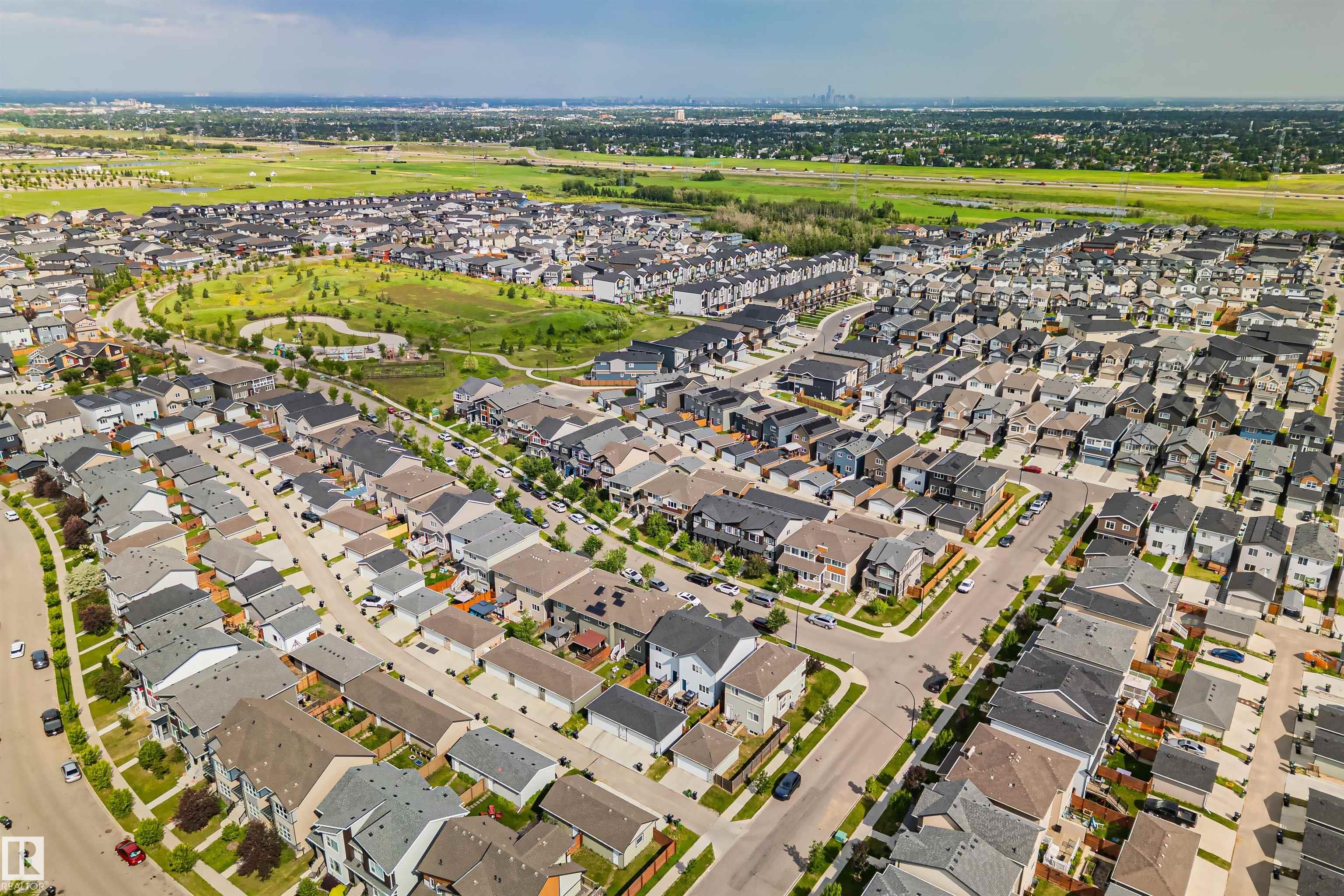 https://zimg.paragon.ice.com/ParagonImages/Property/PM/RAE/225410945/49/0/0/f777622c0068581bbe32dc1301f9729a/1/e6aae961ee39b3a26a29a9bede110b81/225410945-d0c3b4f8-9599-4a24-ab0c-d325447d4505.JPG