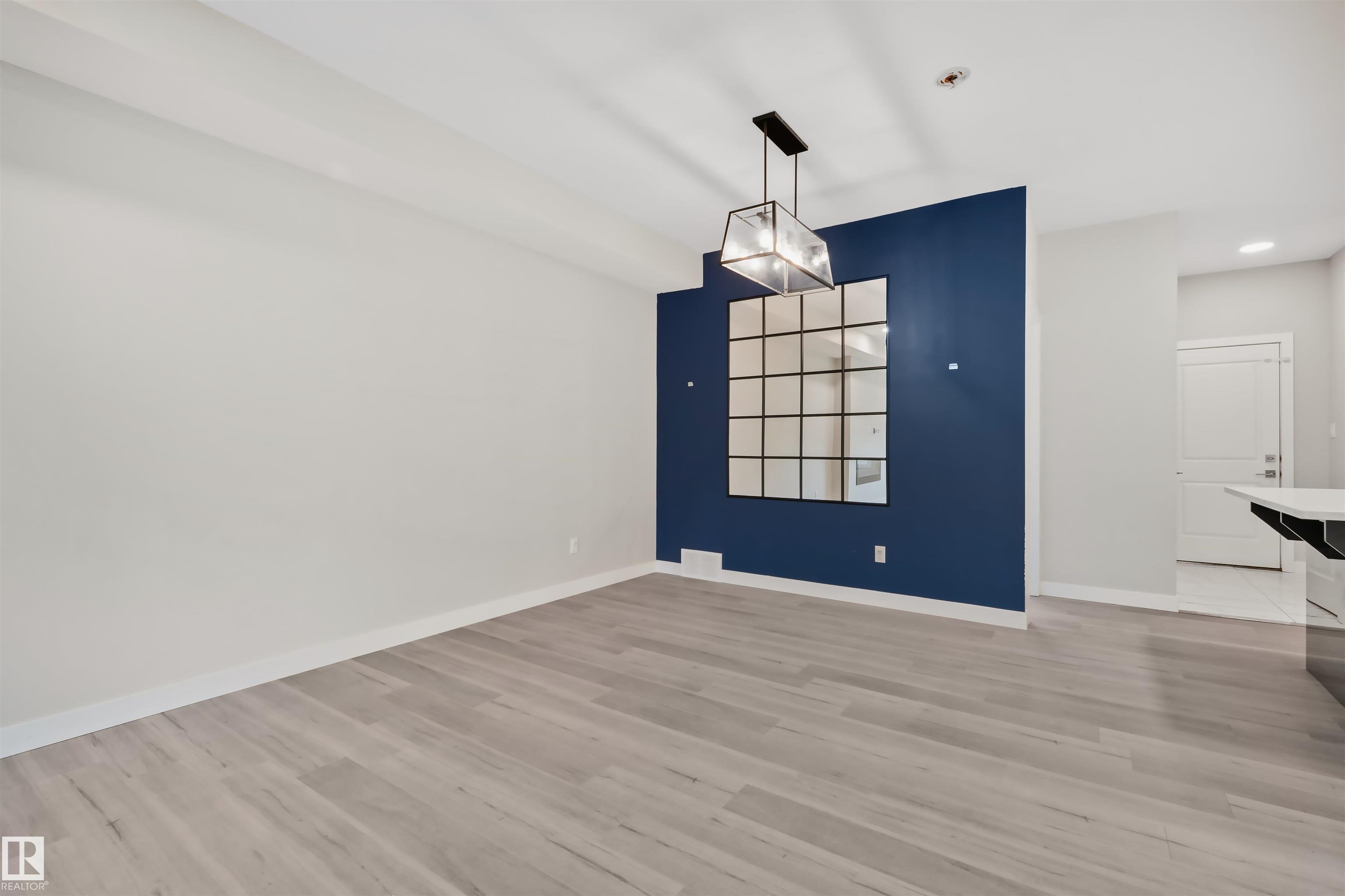 https://zimg.paragon.ice.com/ParagonImages/Property/PM/RAE/225410945/7/0/0/af97060cd21277098df00190755819d3/1/e6aae961ee39b3a26a29a9bede110b81/225410945-0a2b3f78-3880-4075-9095-312aca03f971.JPG