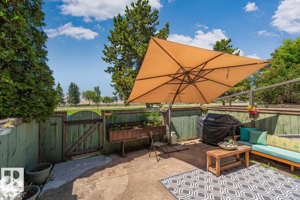 Picture for 209 VILLAGE ON THE GREEN GR NW