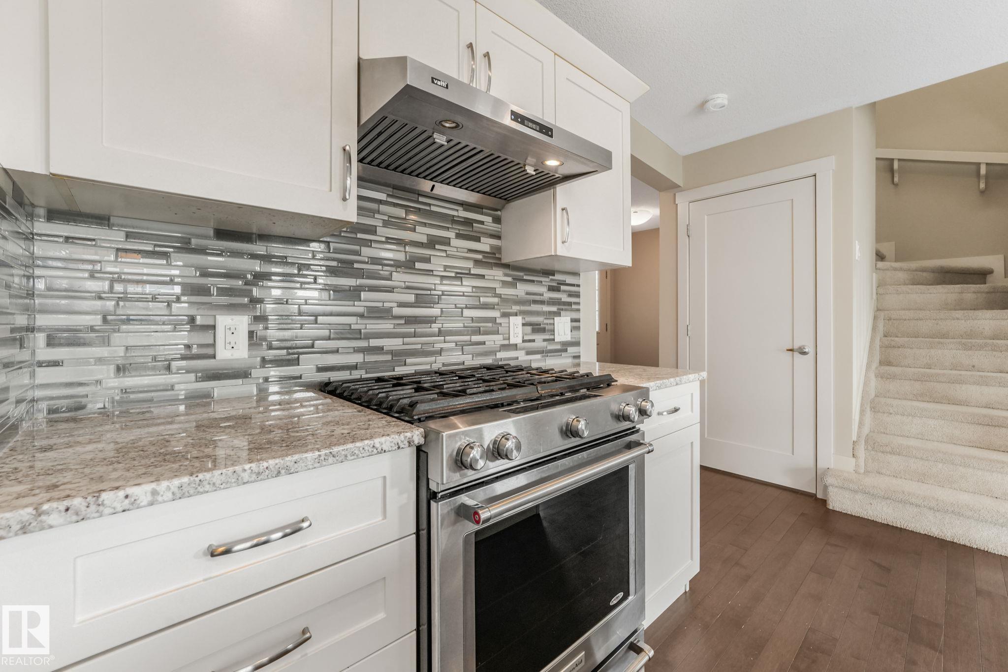 Photo 11 at 16619 14 Avenue SW, Glenridding Heights, Edmonton