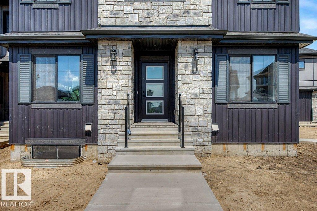 30 Chartres Close, Chérot, St. Albert