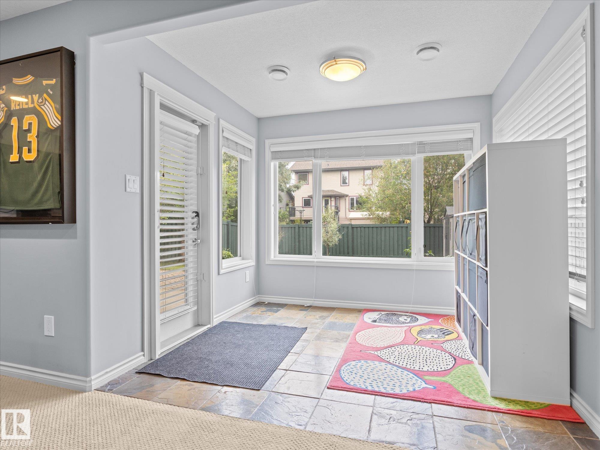 https://zimg.paragon.ice.com/ParagonImages/Property/PM/RAE/225410989/34/0/0/f0c71e6981bfdded412d7164c25fdc7c/1/61ee839a2646ff676269dd8868a4e7d6/225410989-29fb958d-24ac-47ef-ae6b-5617345e04c1.JPG