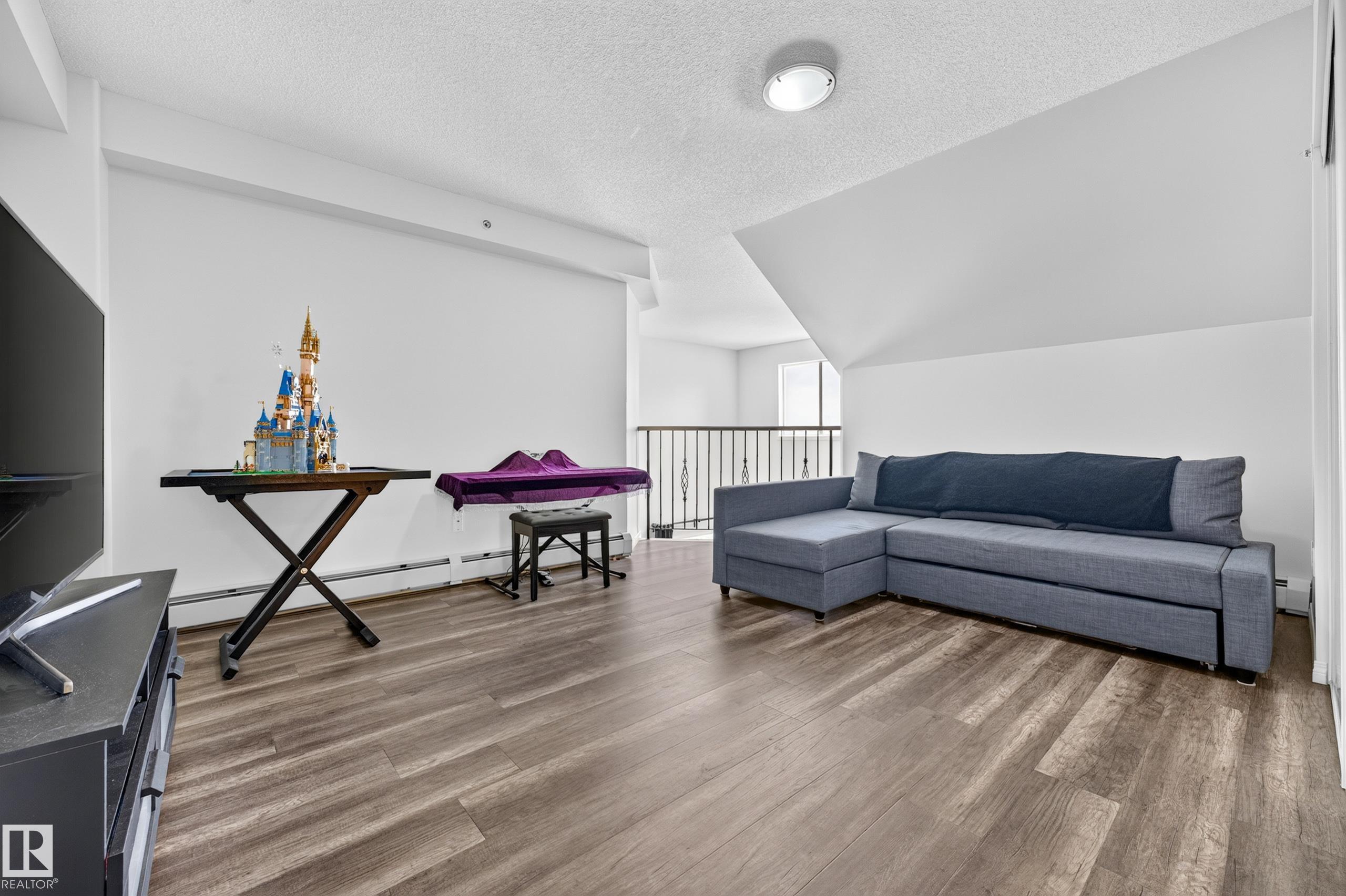 https://zimg.paragon.ice.com/ParagonImages/Property/PM/RAE/225411006/25/0/0/f6039b5067e29d508b2a31235e688d9c/1/a723cbabded8b06608efd4ca20b19e3b/225411006-3c78092a-39d2-4141-9f23-86176a1c517a.JPG