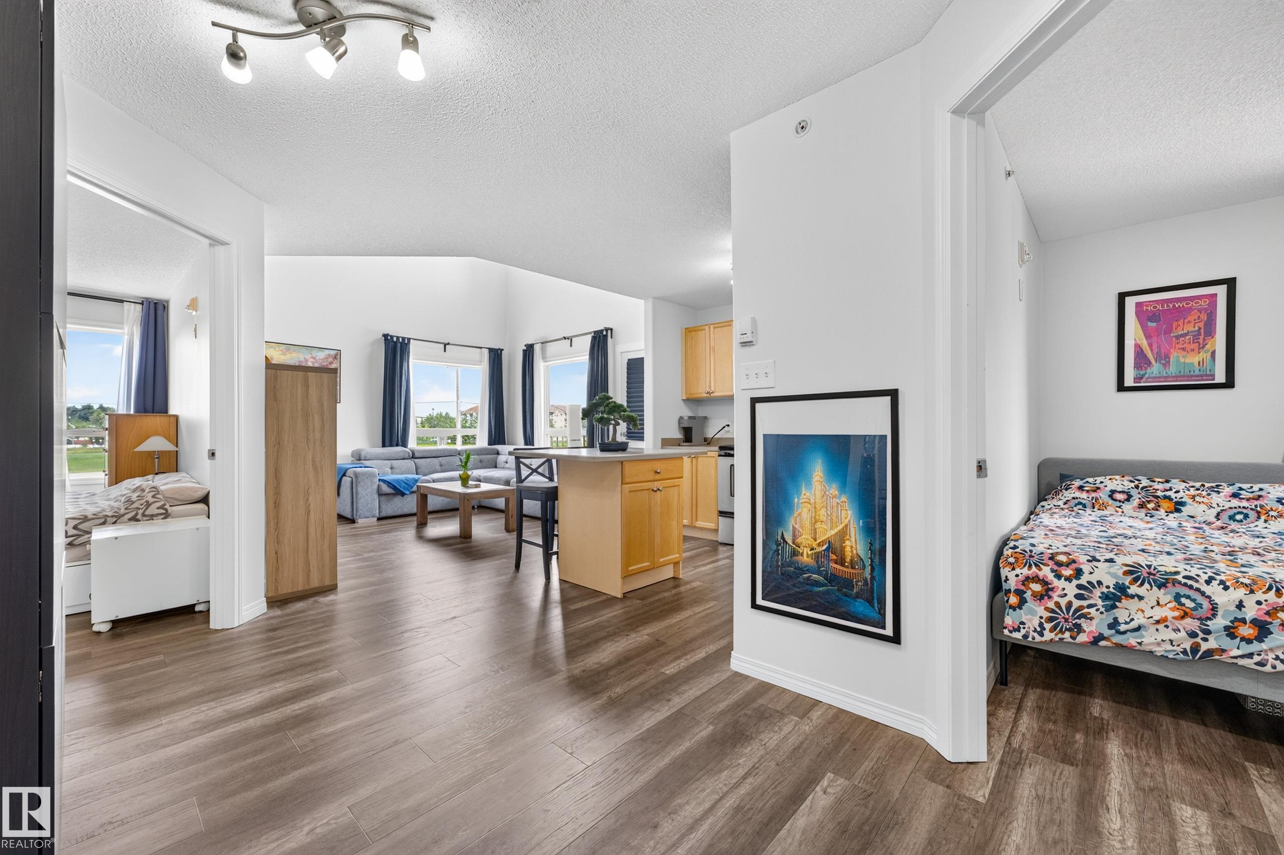 https://zimg.paragon.ice.com/ParagonImages/Property/PM/RAE/225411006/3/0/0/6702223313a88b44fea5dd3664d845ae/1/a723cbabded8b06608efd4ca20b19e3b/225411006-0e80b671-d73d-44db-9867-900f8f49bb9e.JPG