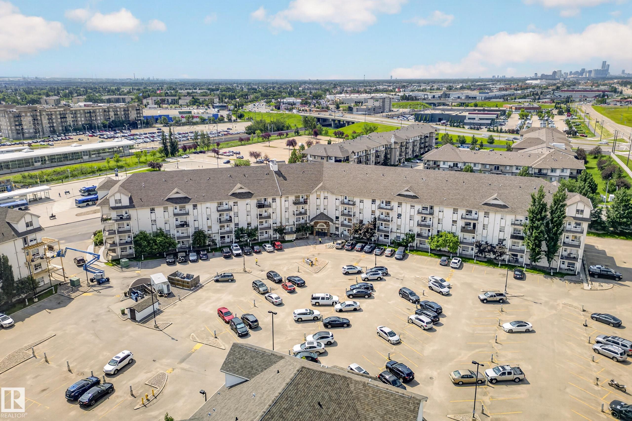 https://zimg.paragon.ice.com/ParagonImages/Property/PM/RAE/225411006/39/0/0/a5211b229fe59cc7fb94d6bf22d7d368/1/a723cbabded8b06608efd4ca20b19e3b/225411006-9a2cb8d2-3dc2-44db-ba21-5ea89c2583cd.JPG