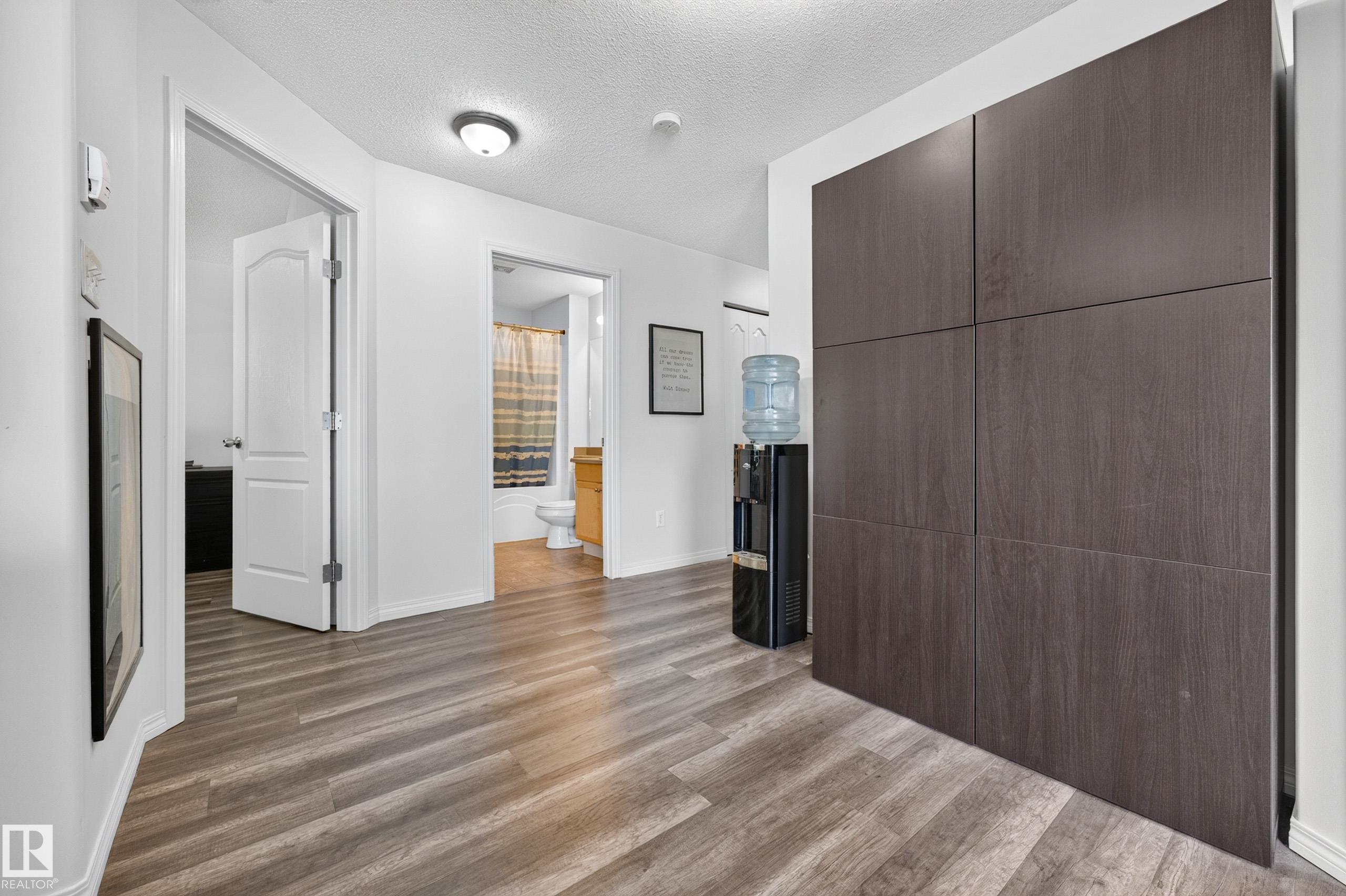https://zimg.paragon.ice.com/ParagonImages/Property/PM/RAE/225411006/4/0/0/3deb04648708428136ac70210e2b3119/1/a723cbabded8b06608efd4ca20b19e3b/225411006-73eb71f2-60a6-471b-962f-8a822db1a95b.JPG