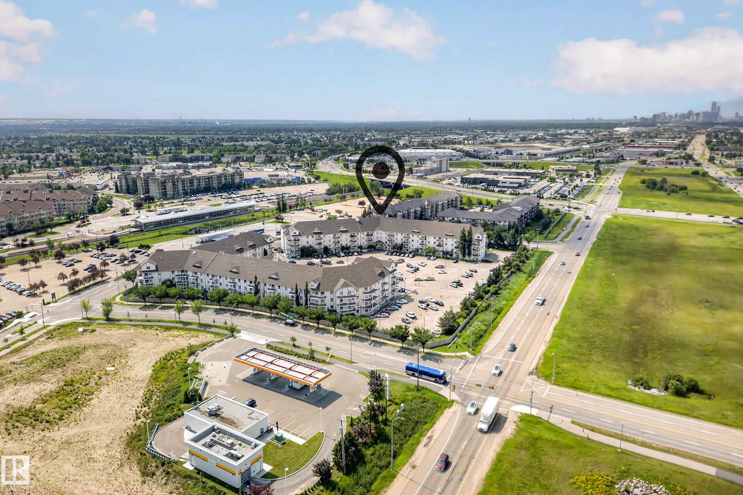 https://zimg.paragon.ice.com/ParagonImages/Property/PM/RAE/225411006/40/0/0/1bc6a3fff383f3838f15087f84722850/1/a723cbabded8b06608efd4ca20b19e3b/225411006-ee92c19d-7c0a-49aa-b171-675b58300509.JPG