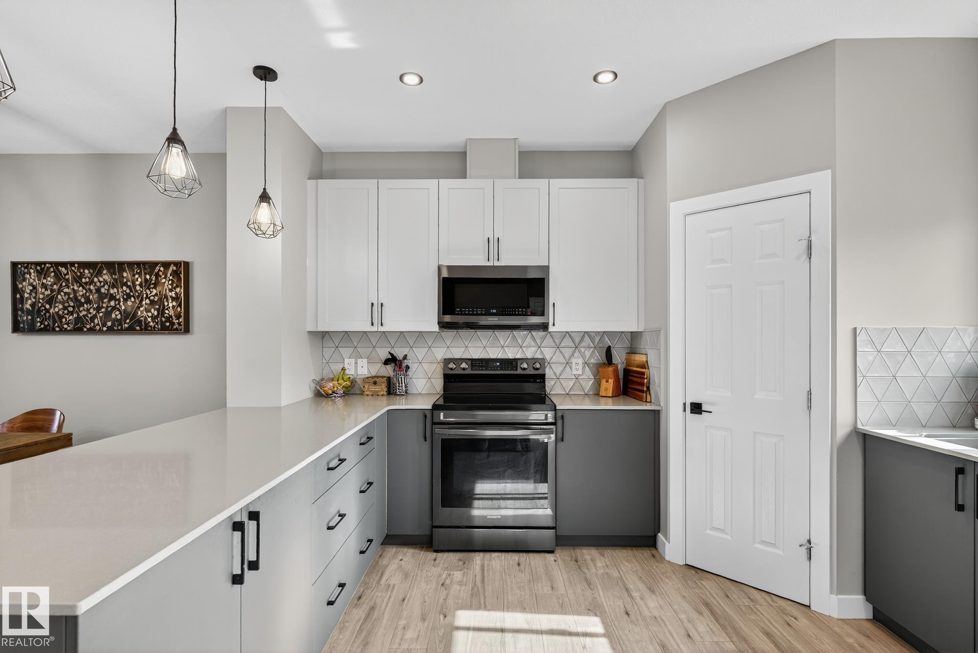 https://zimg.paragon.ice.com/ParagonImages/Property/PM/RAE/225411028/11/0/0/4dd3ac76a6803bf89c3a7be72b910385/1/2e0b3eaaffca18a11bd0e593c6643c3b/225411028-edbef0a7-fe47-4d05-92a5-9180a6f3857f.JPG