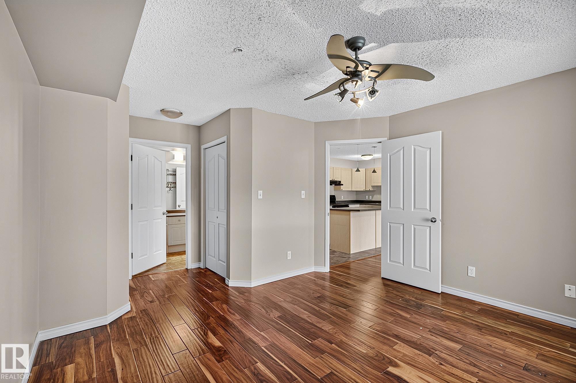 https://zimg.paragon.ice.com/ParagonImages/Property/PM/RAE/225411041/24/0/0/d78a7da102e27d13af73b0e15284efb8/1/d453f6727f475e69fac8de2d46fca686/225411041-eb732821-e89c-4cee-9177-61c3a6387159.JPG
